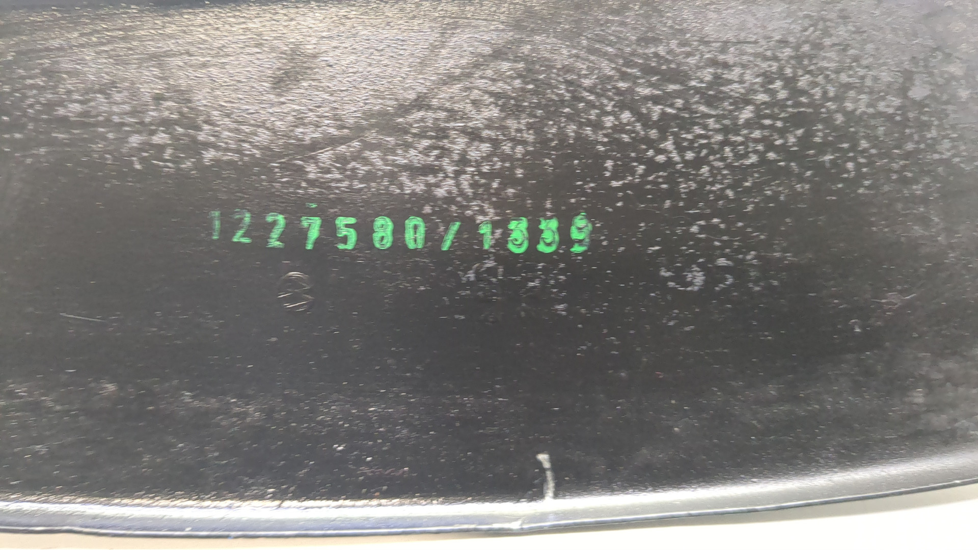 Кронштейн фар левый