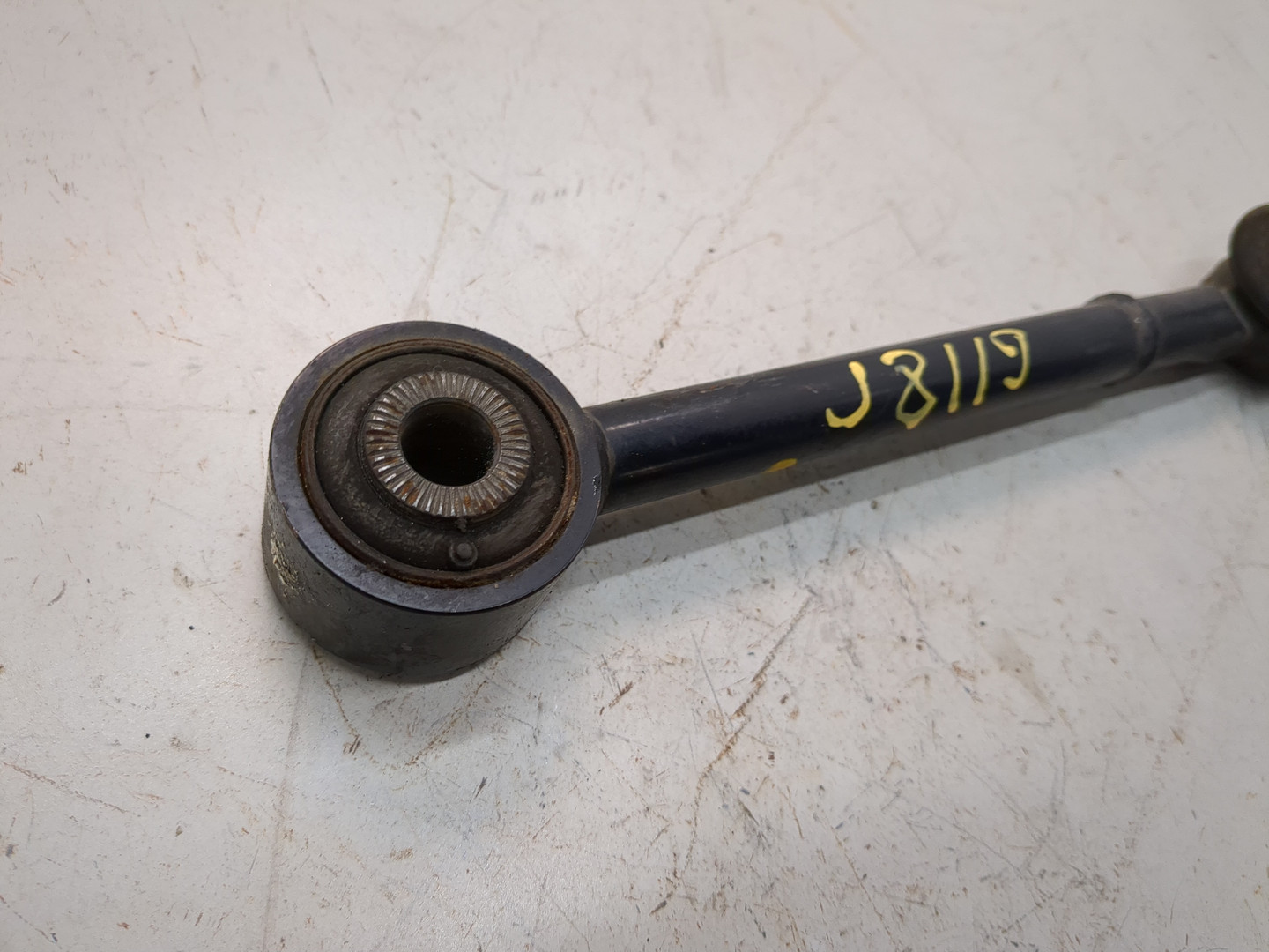 Рычаг задний