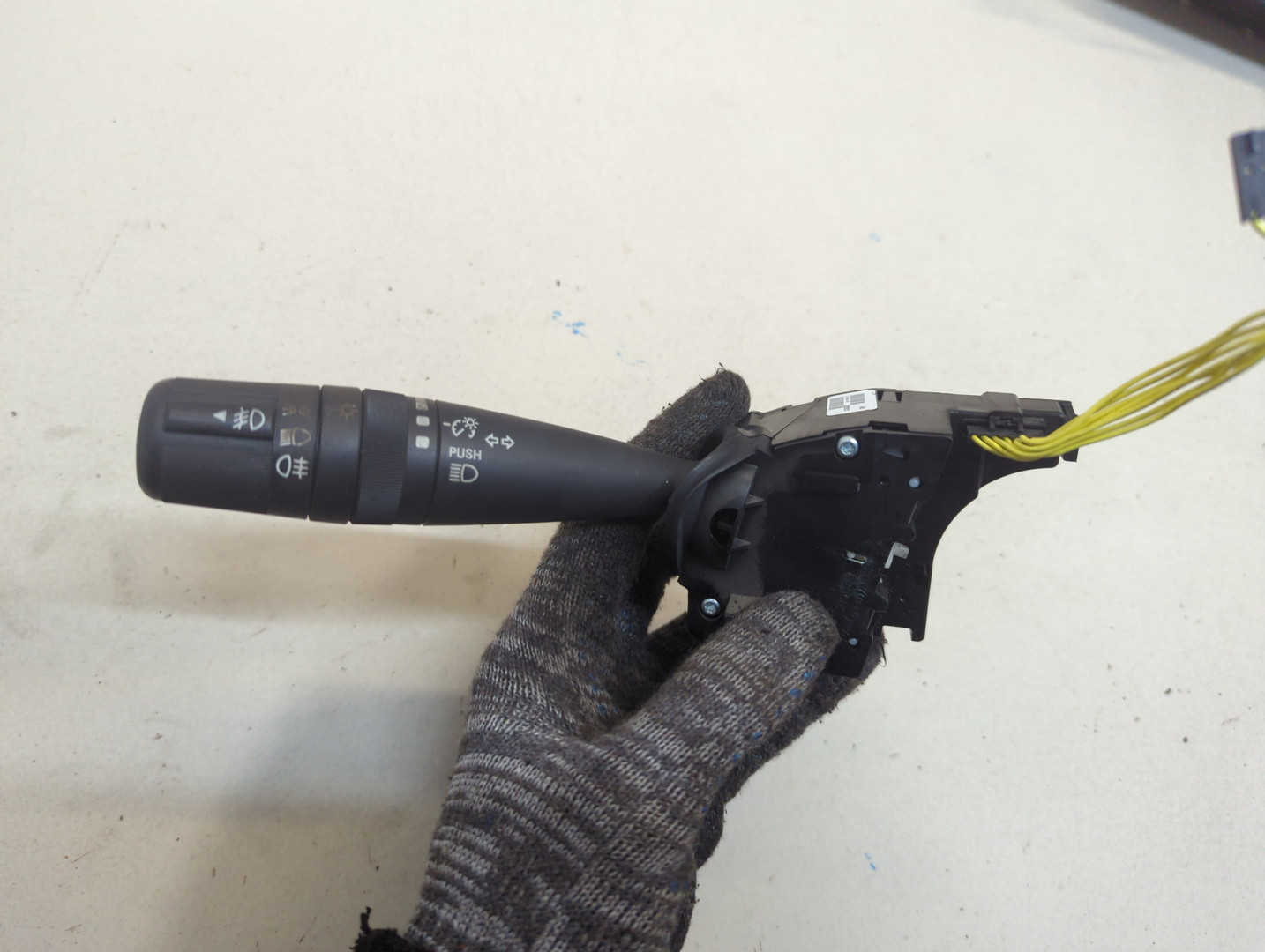 Переключатель поворотов подрулевой