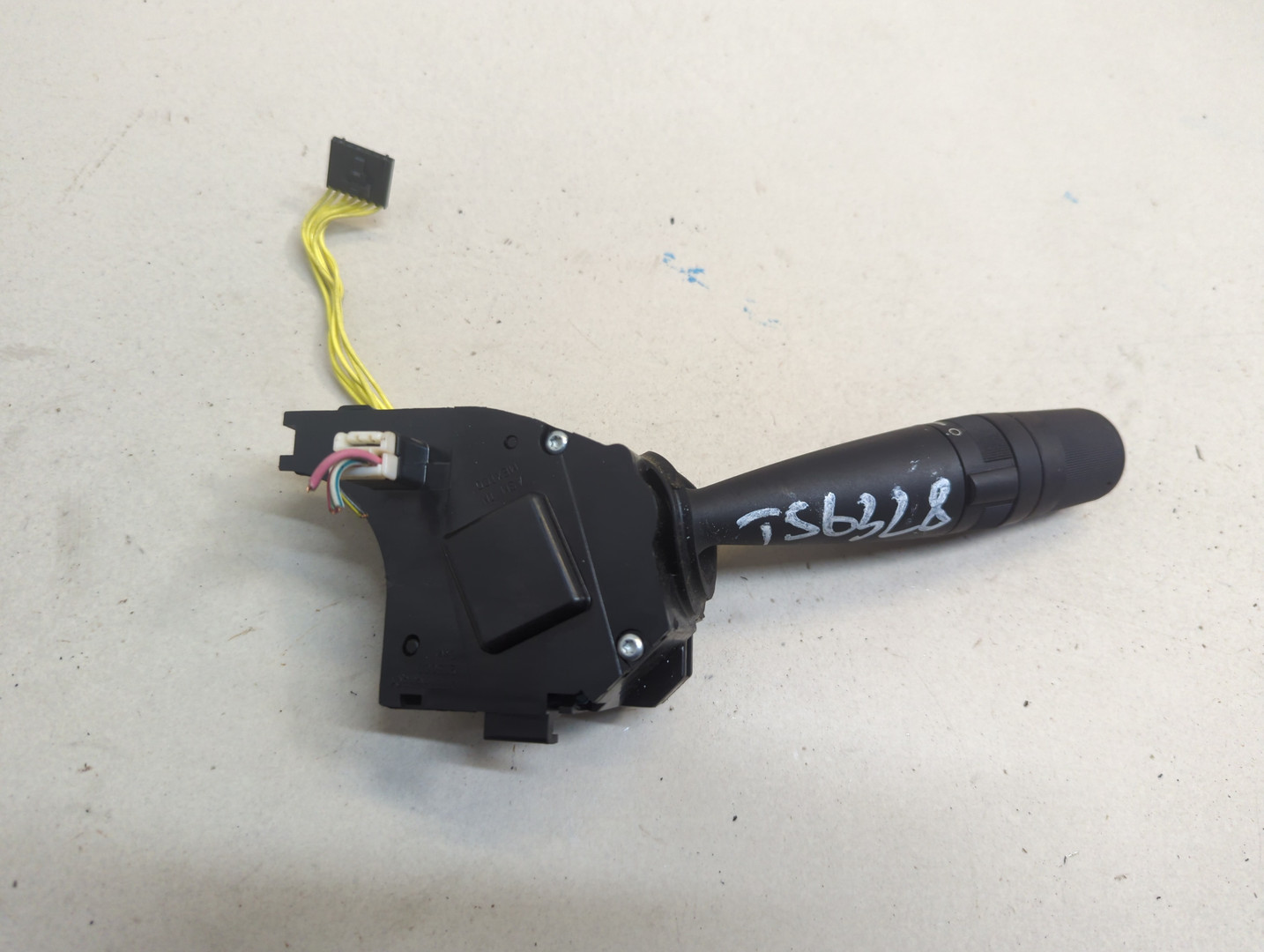 Переключатель поворотов подрулевой