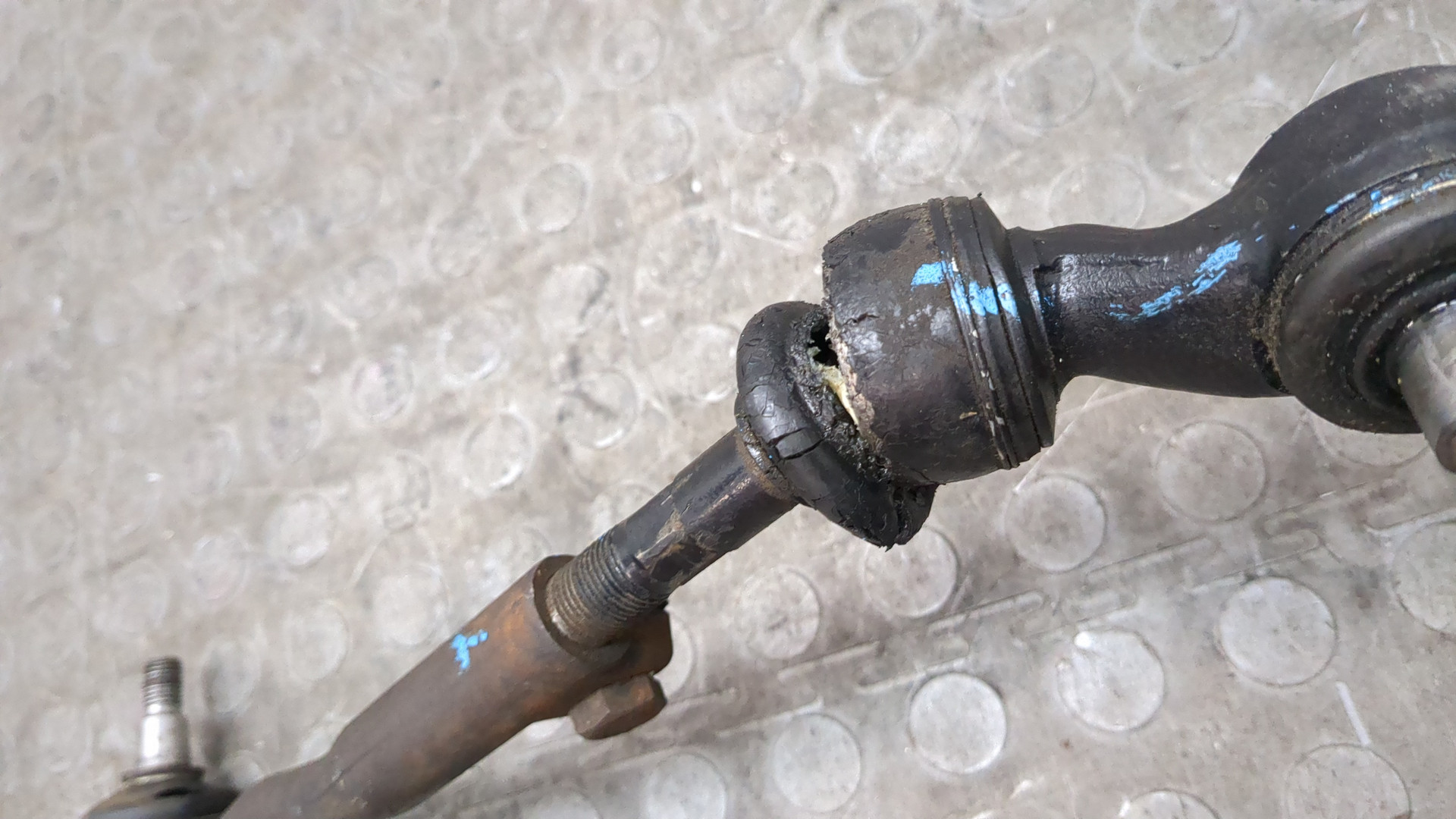 Тяга рулевая