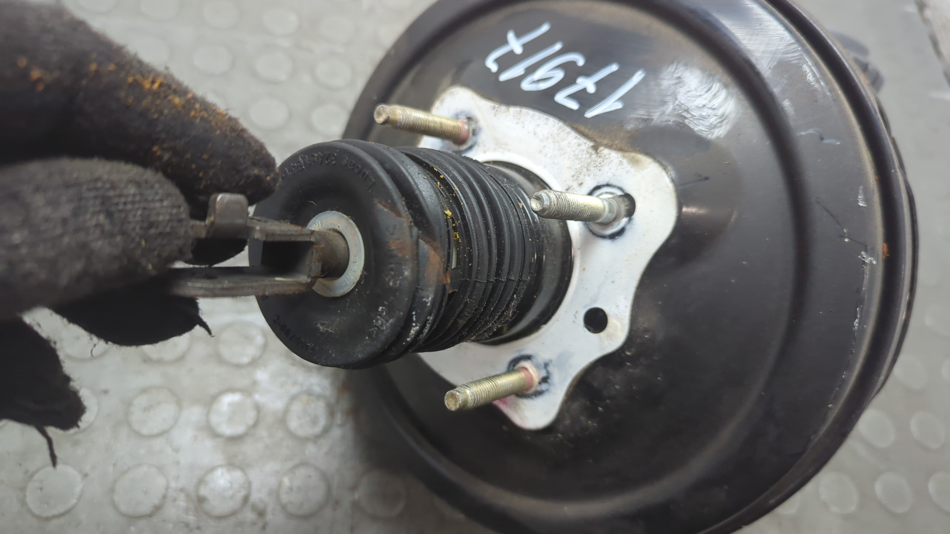 Цилиндр тормозной главный