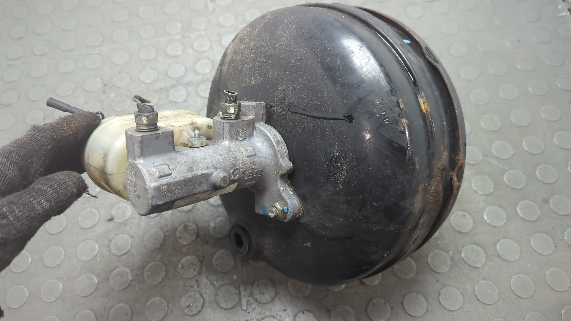 Цилиндр тормозной главный