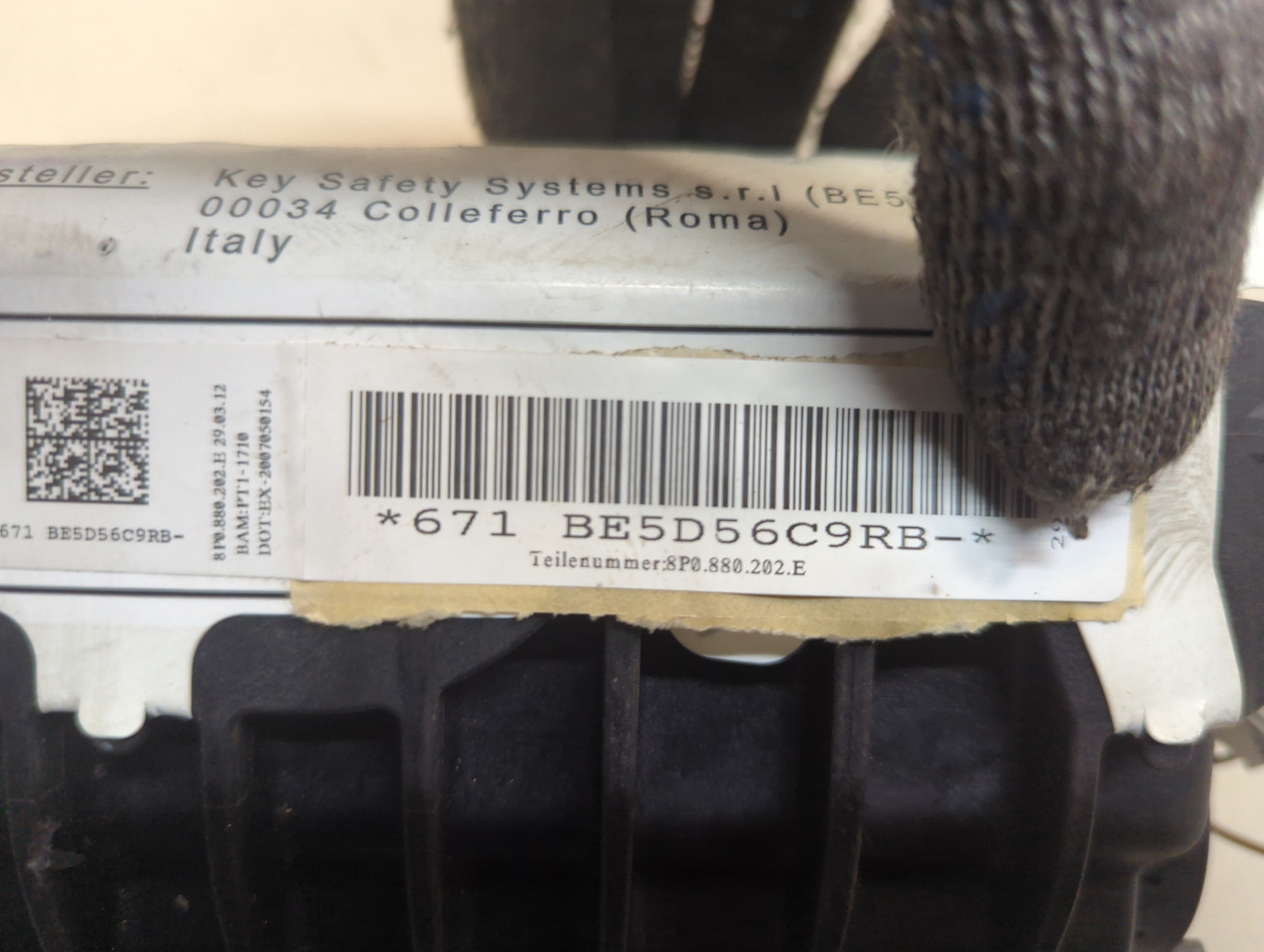 Подушка безопасности пассажирская (в торпедо)