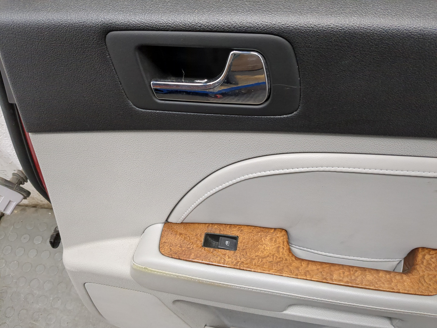 Дверь задняя правая