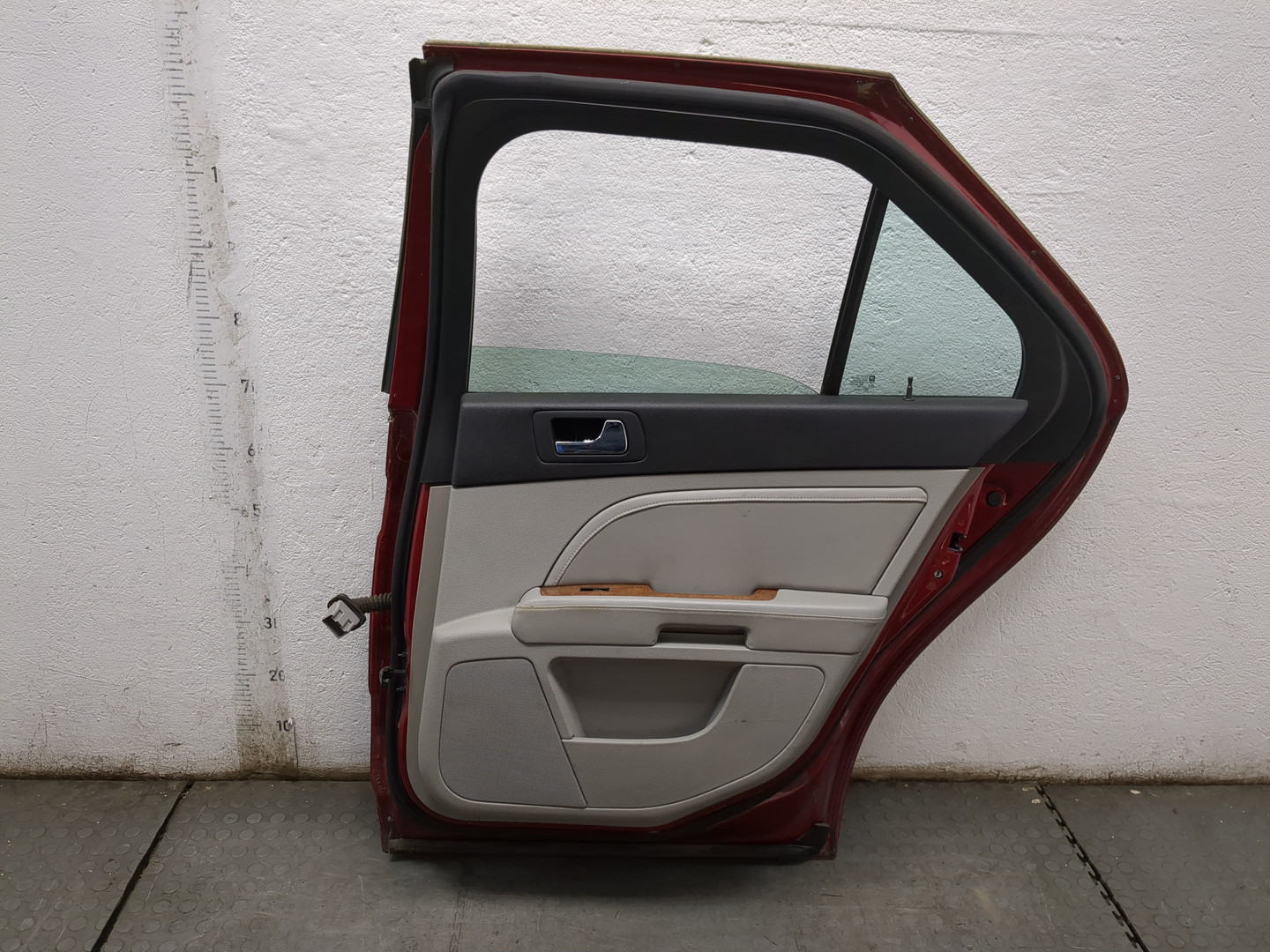 Дверь задняя правая