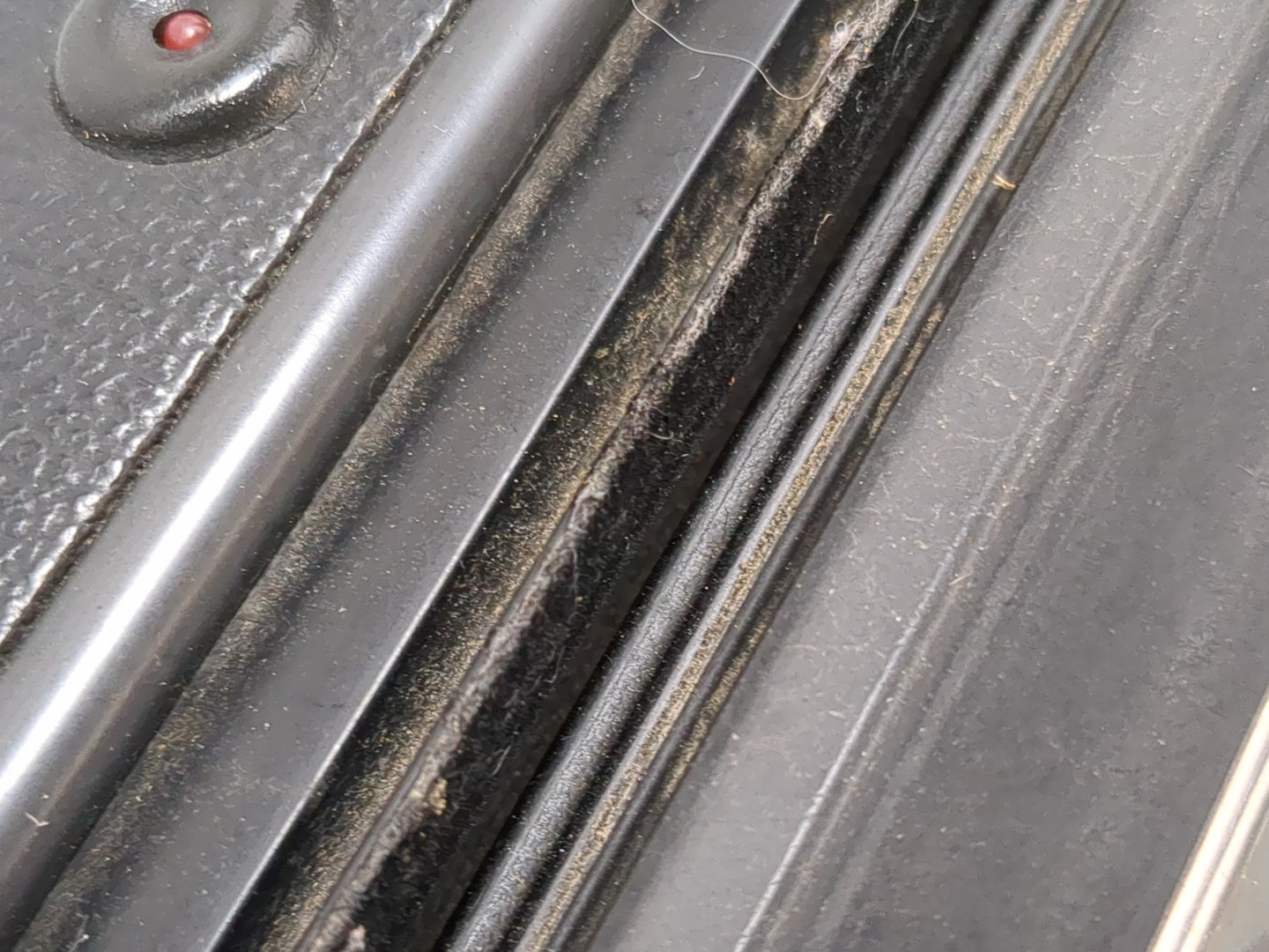 Дверь передняя левая