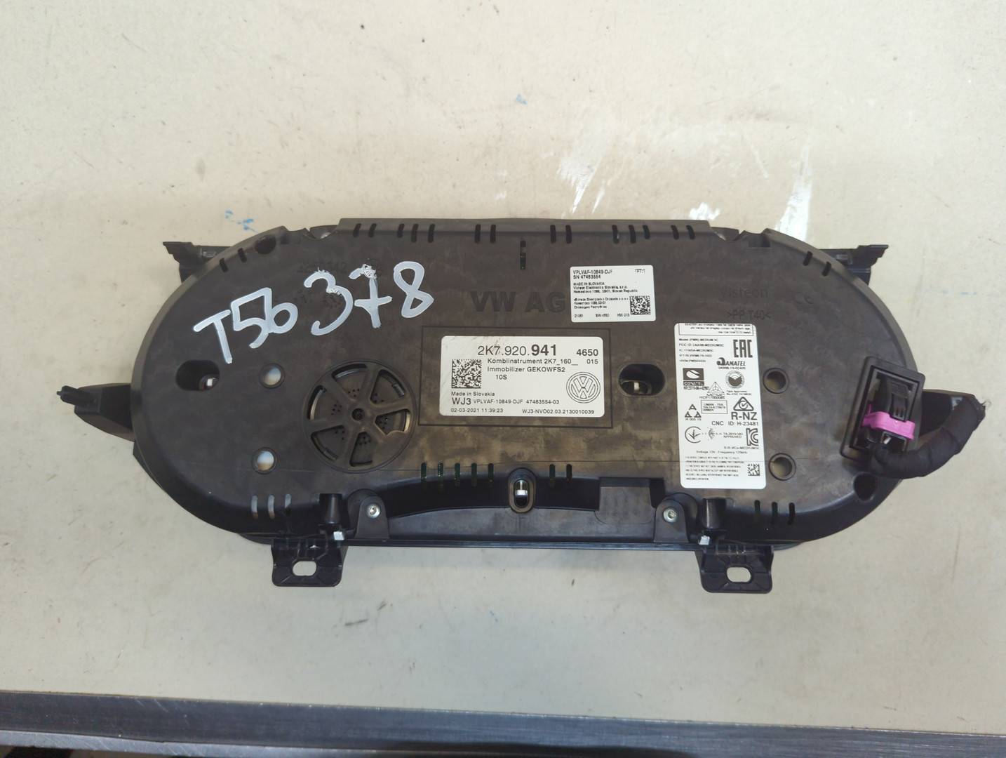 Панель приборов