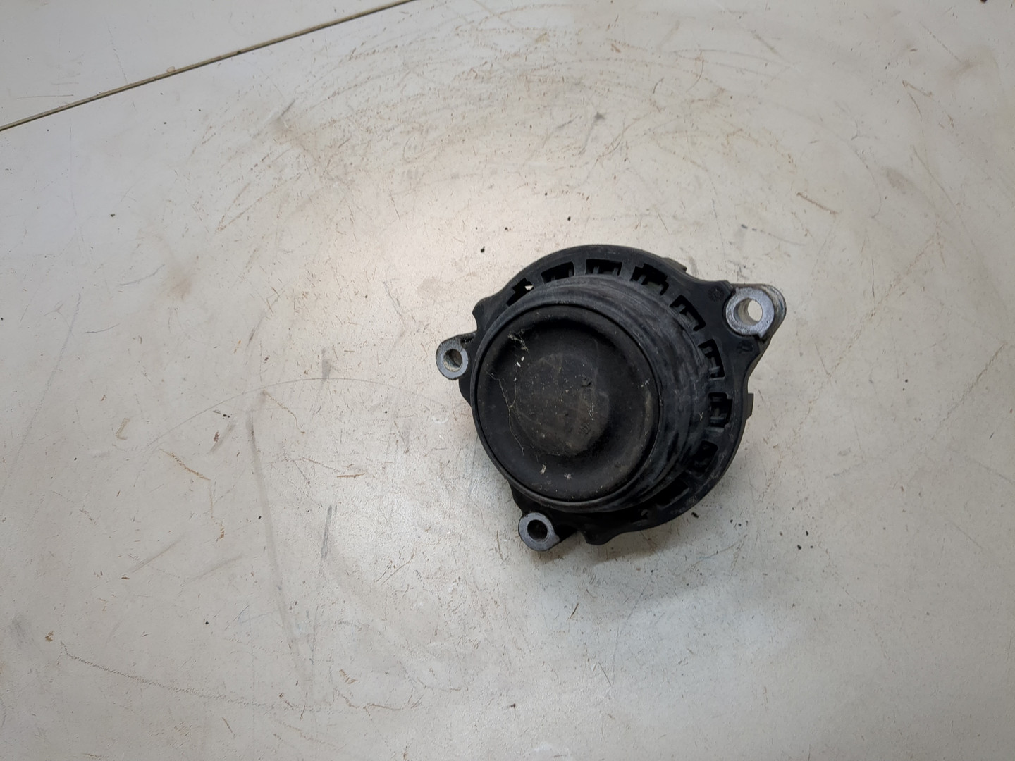 Опора двигателя