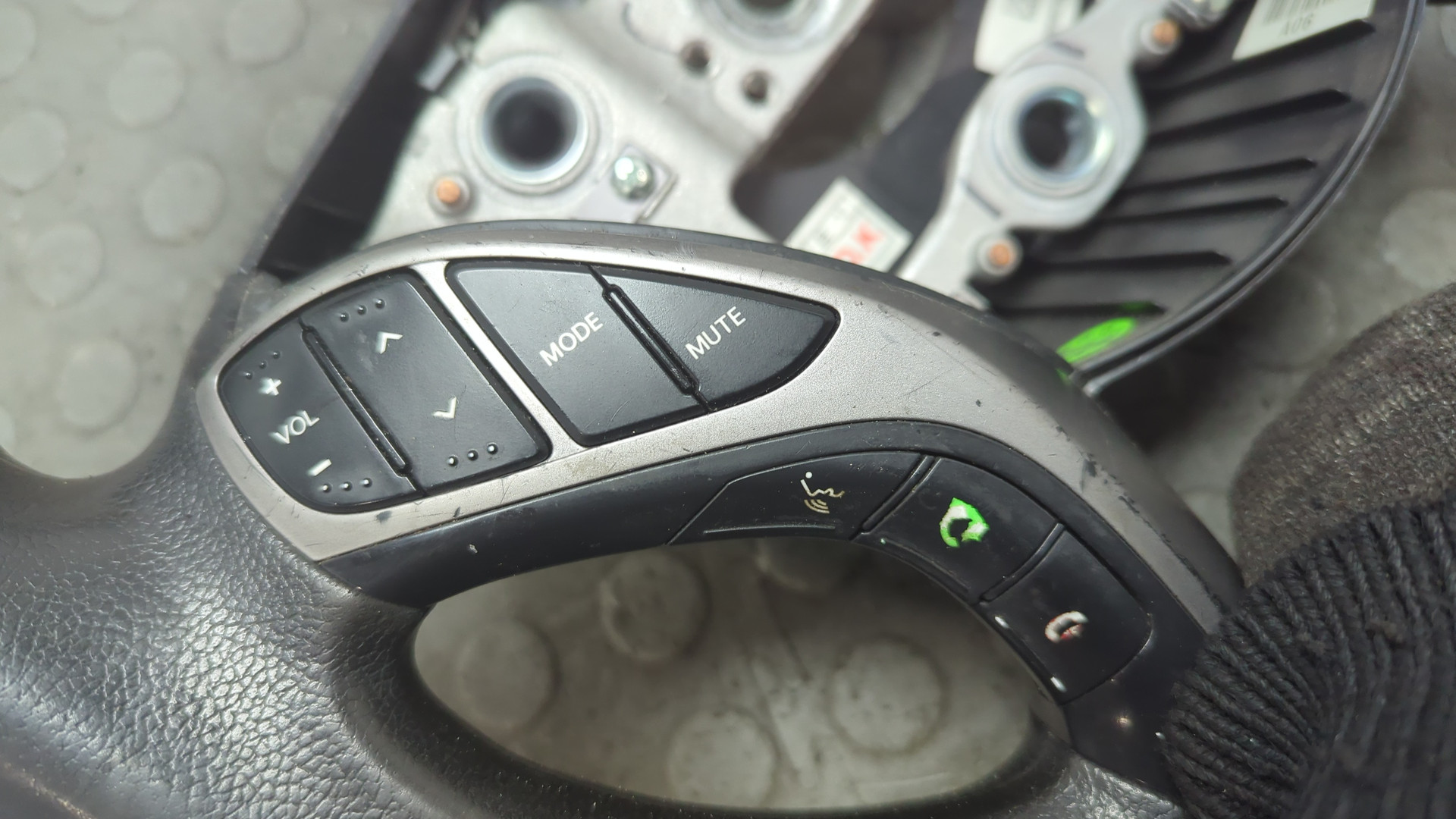 Рулевое колесо (руль)