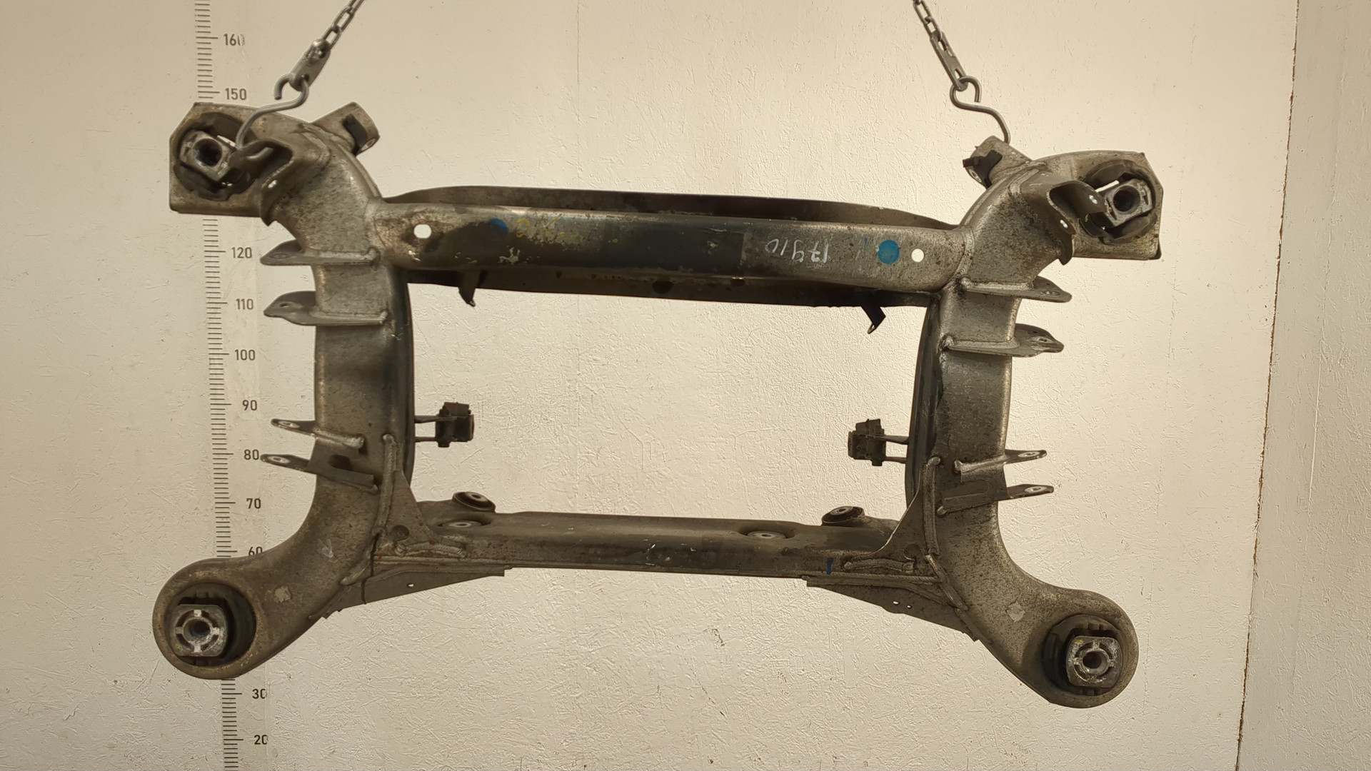 Балка задняя