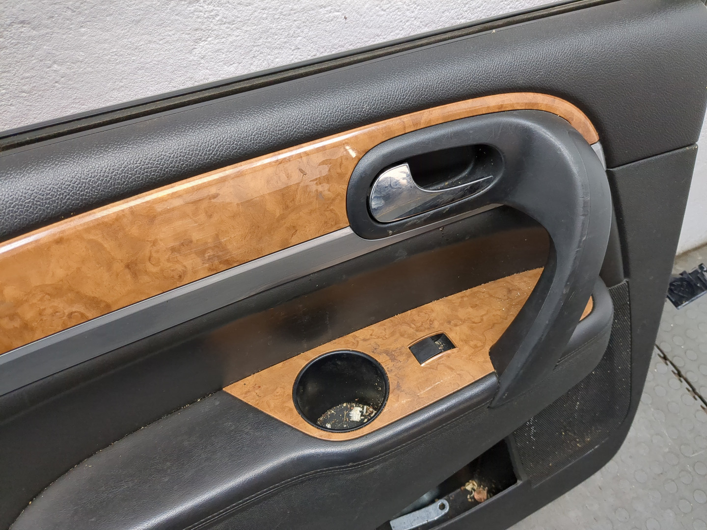 Дверь задняя левая