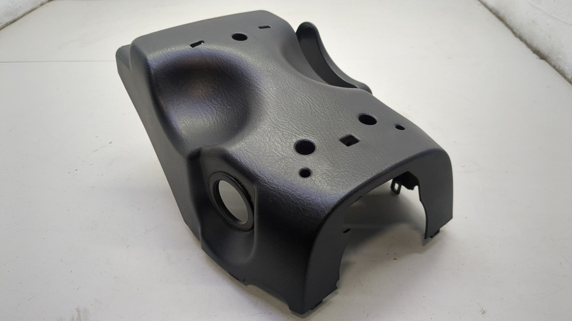 Кожух рулевой колонки