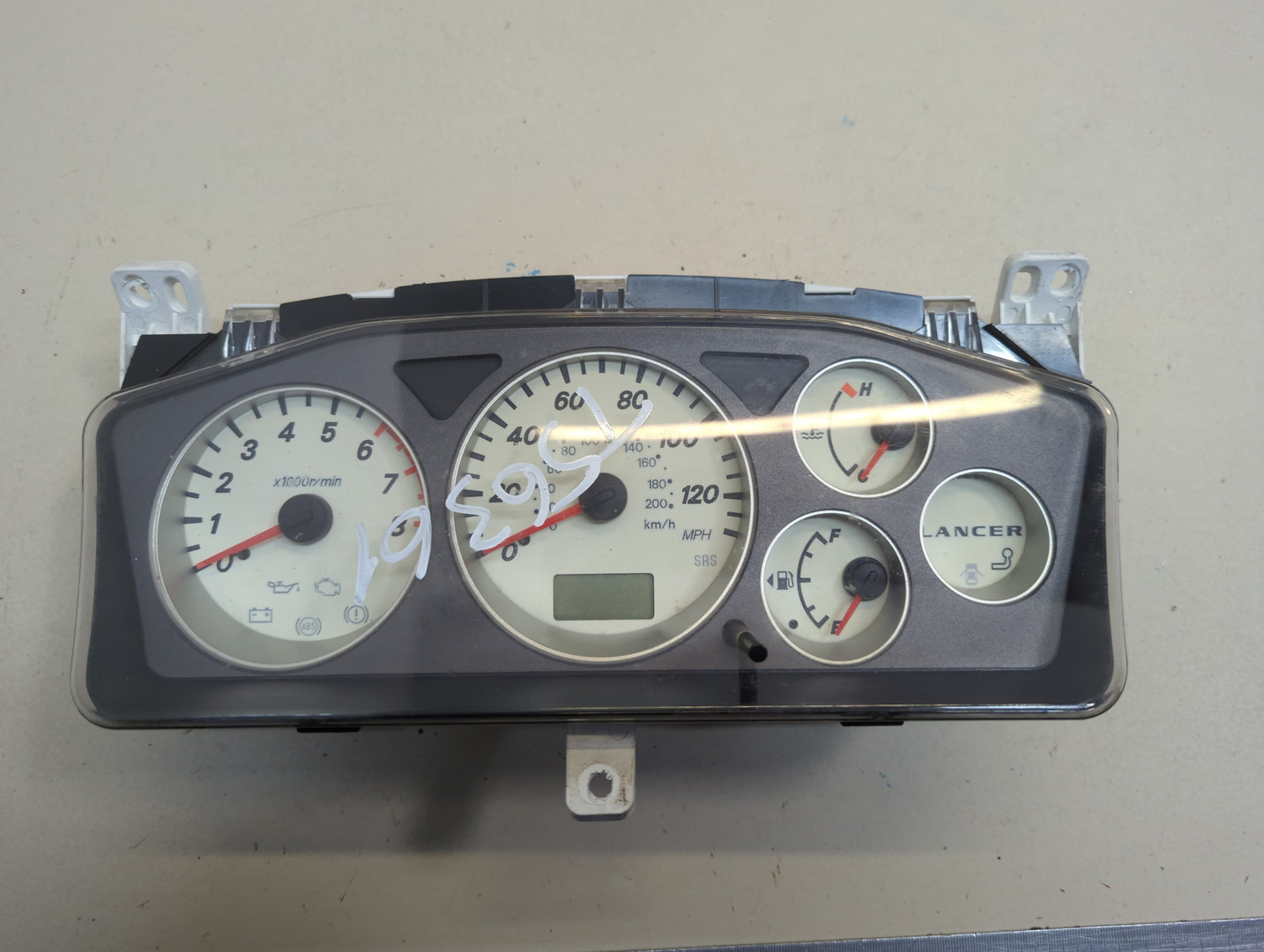 Панель приборов