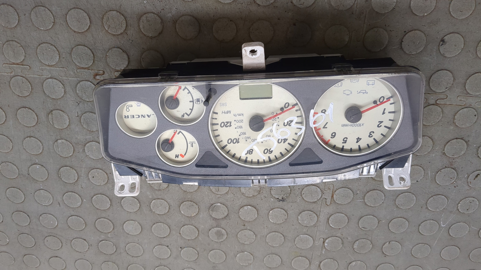 Панель приборов