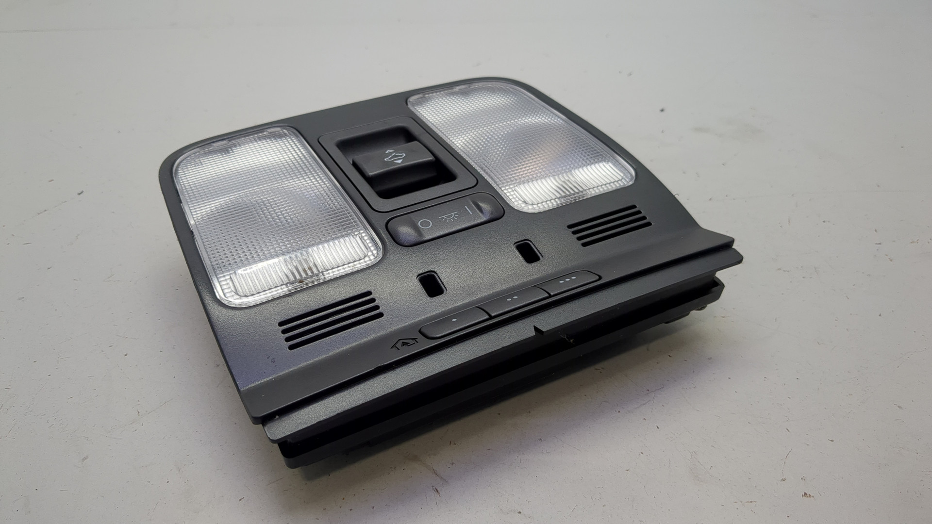 Плафон салонный