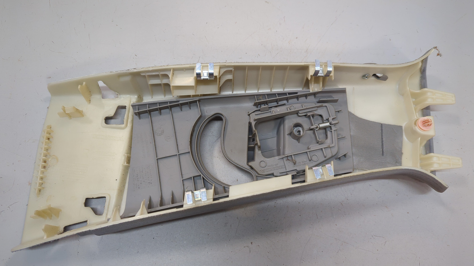 Обшивка стойки