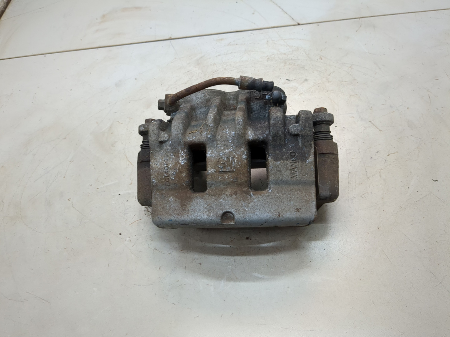 Суппорт передний правый