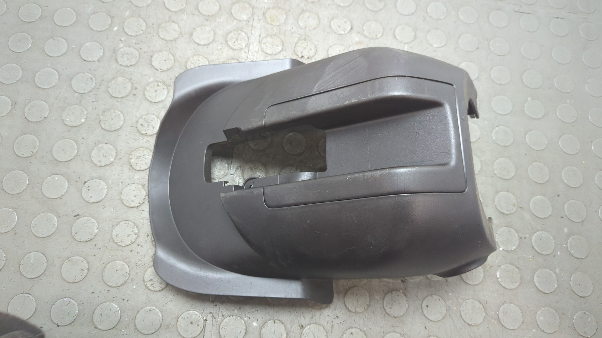 Кожух рулевой колонки