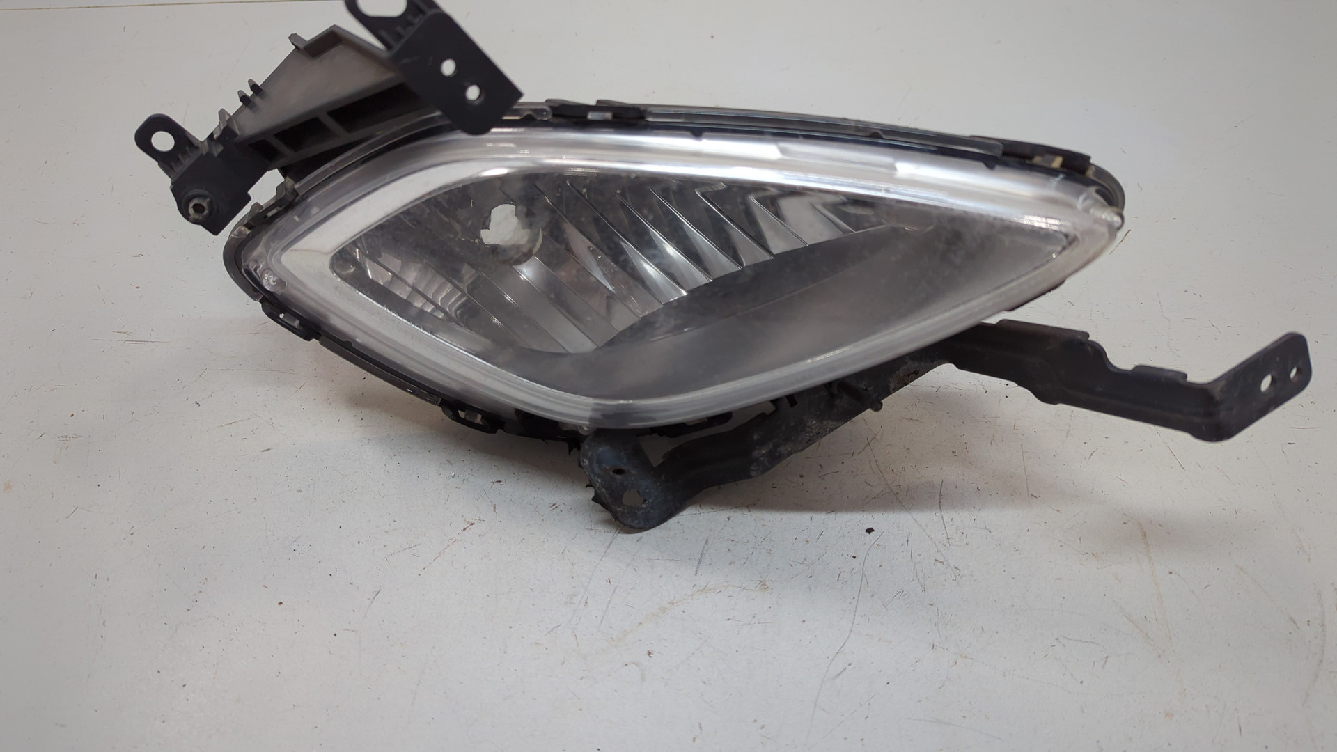 Фара противотуманная правая