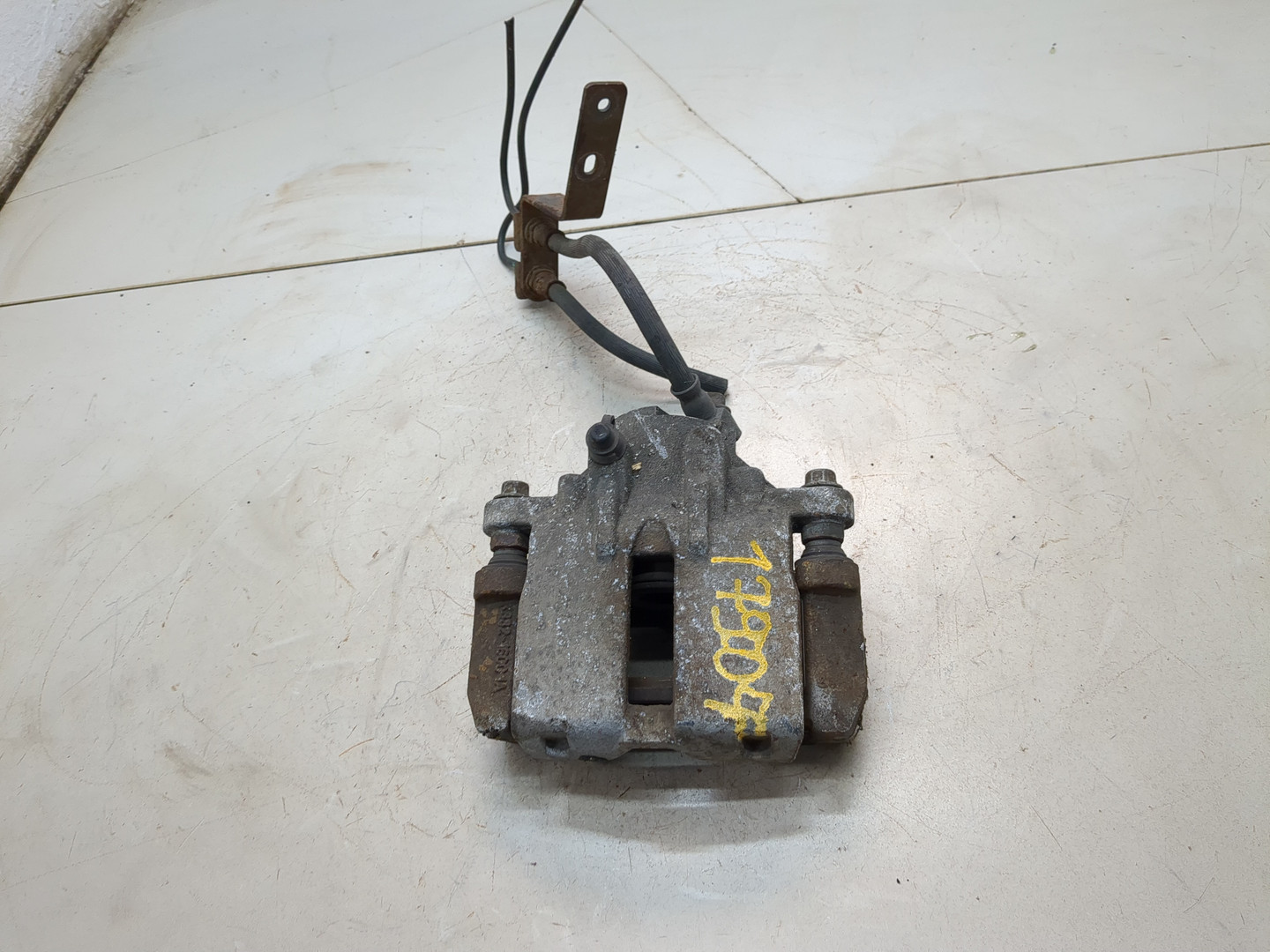 Суппорт задний правый