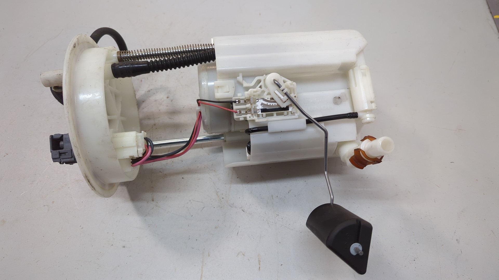 Насос топливный электрический