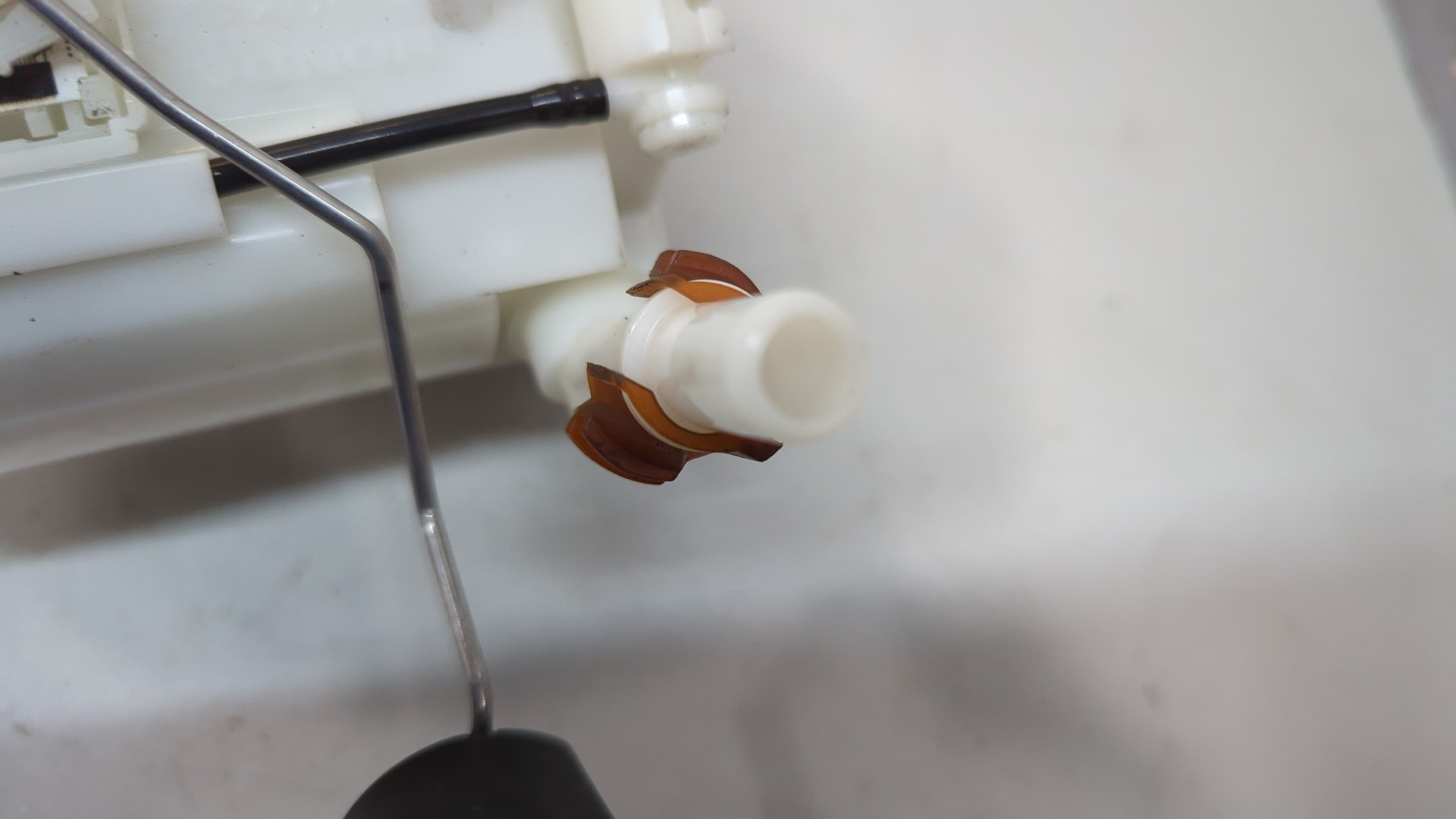 Насос топливный электрический