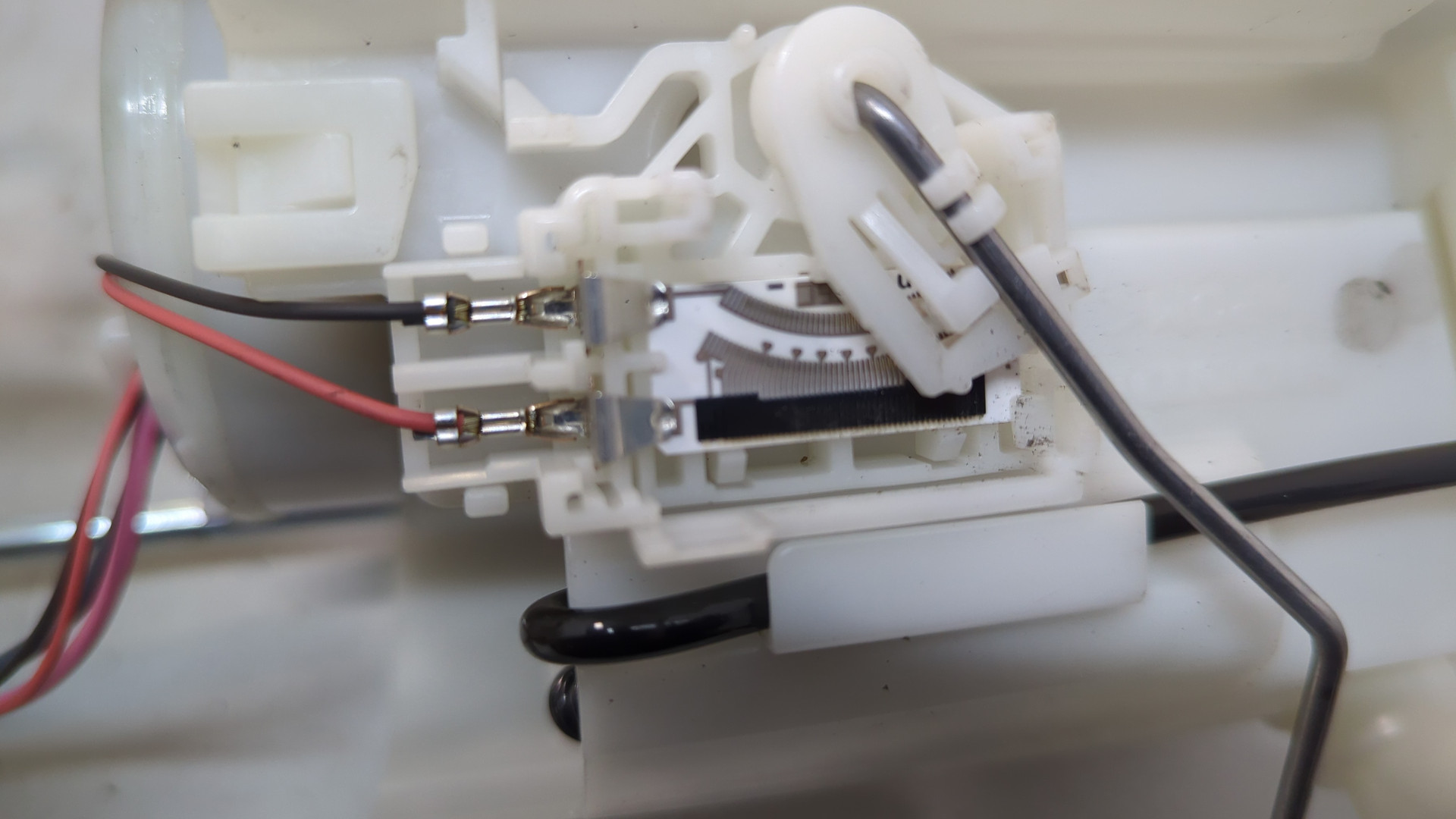 Насос топливный электрический