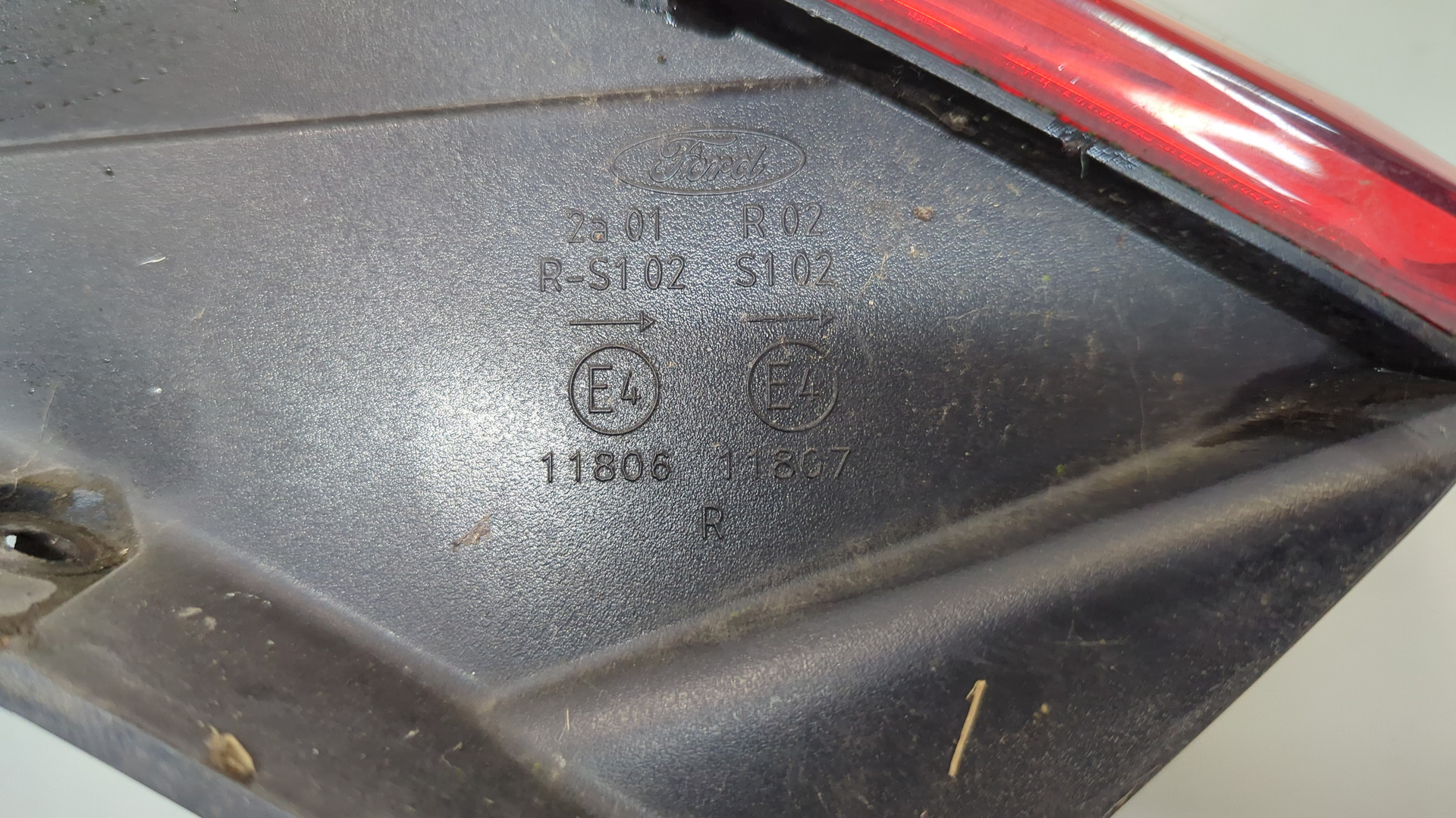 Фонарь задний правый