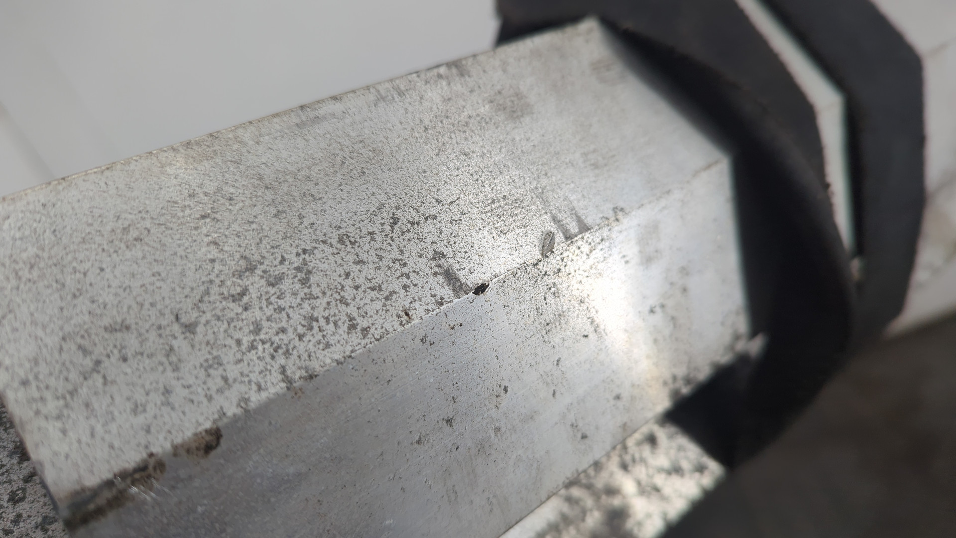 Усилитель заднего бампера