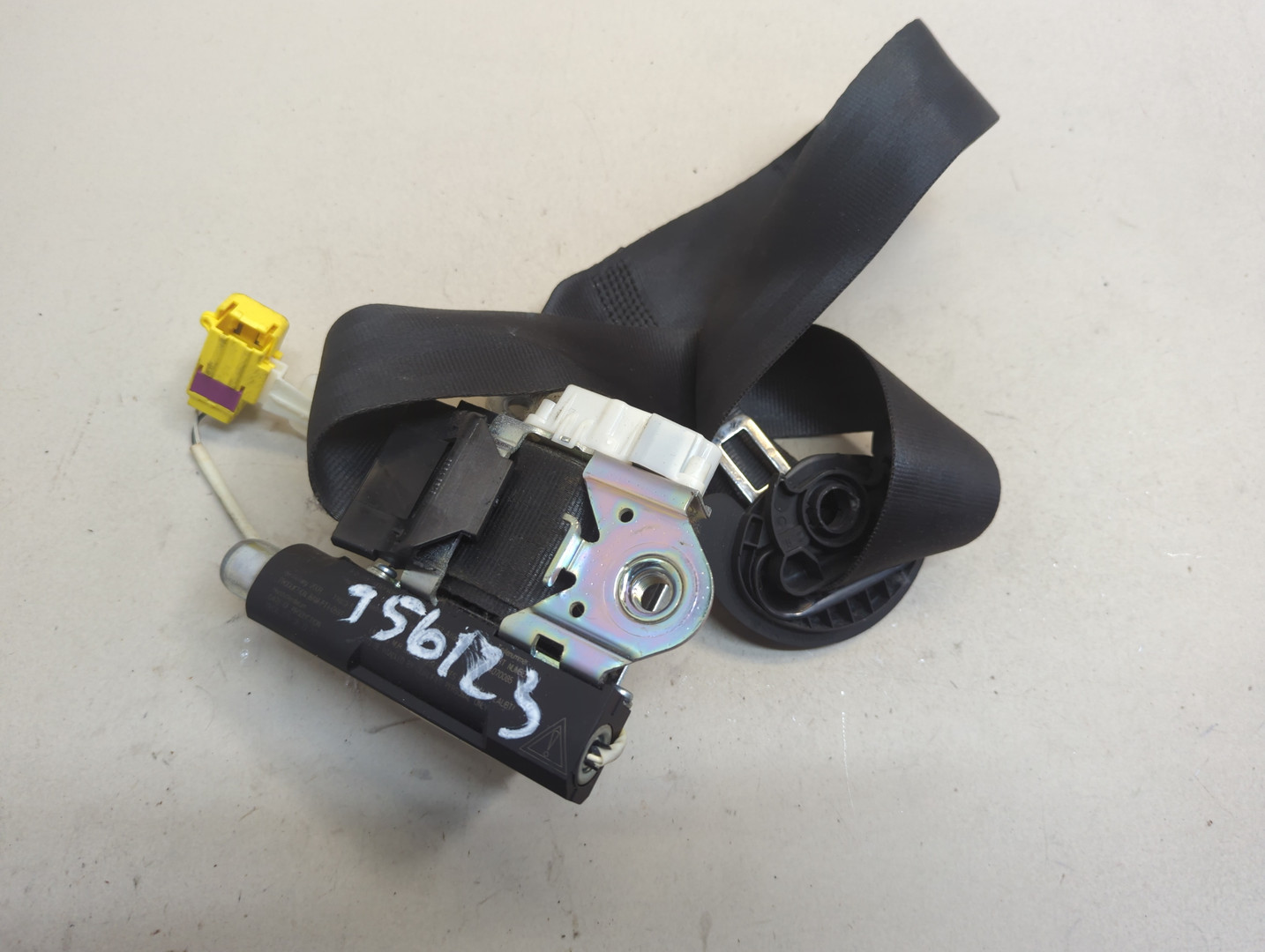 Ремень безопасности