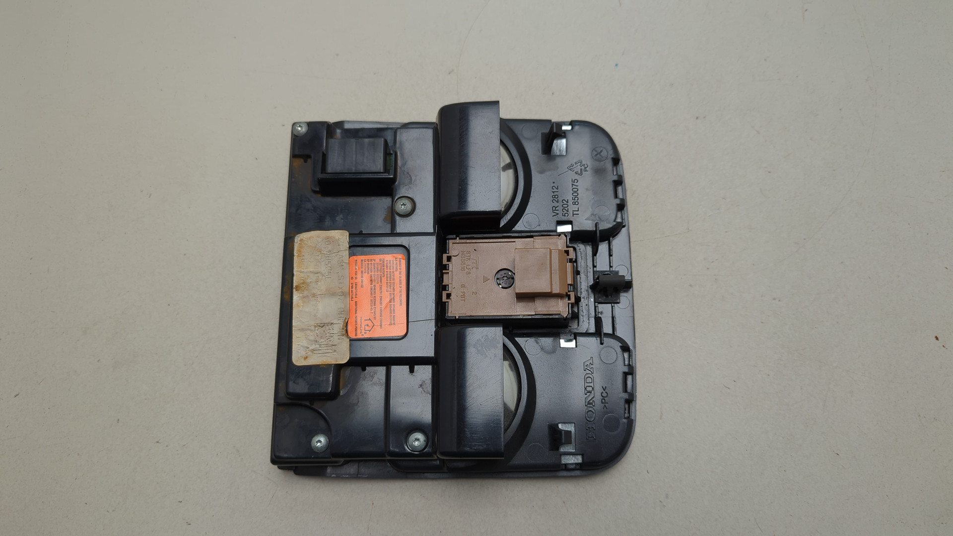 Плафон салонный