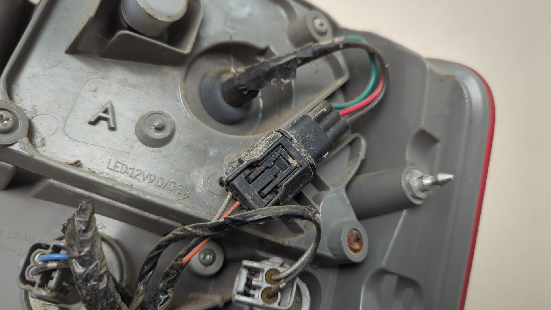 Фонарь задний левый