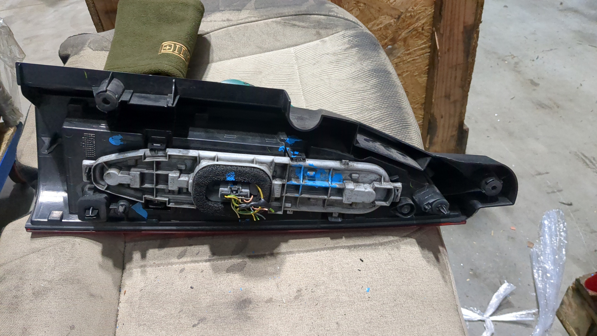 Фонарь задний левый