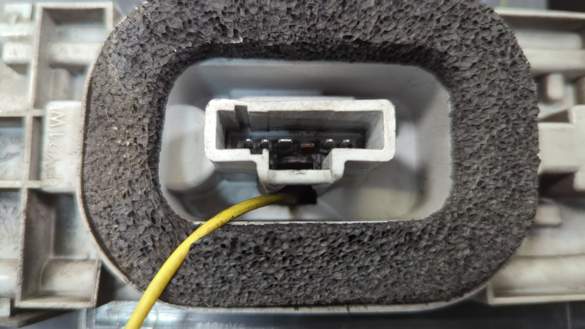 Фонарь задний левый