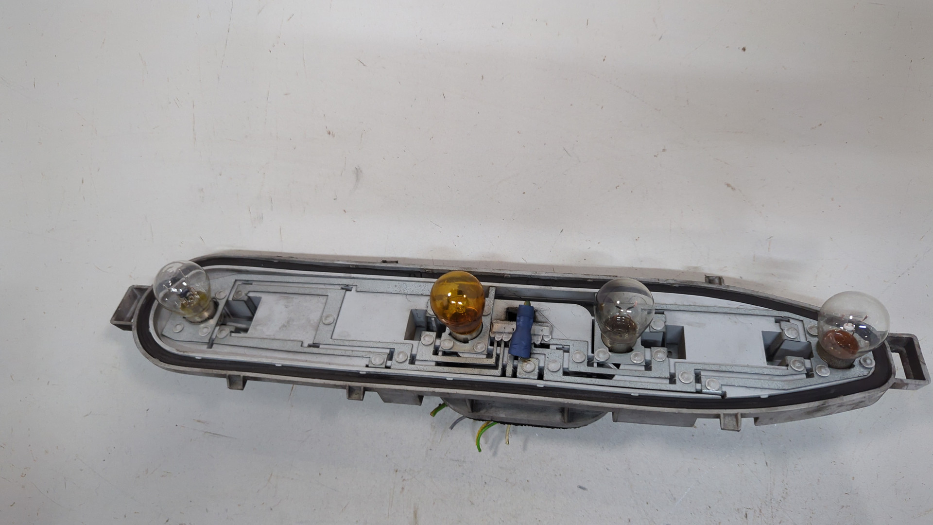 Фонарь задний левый