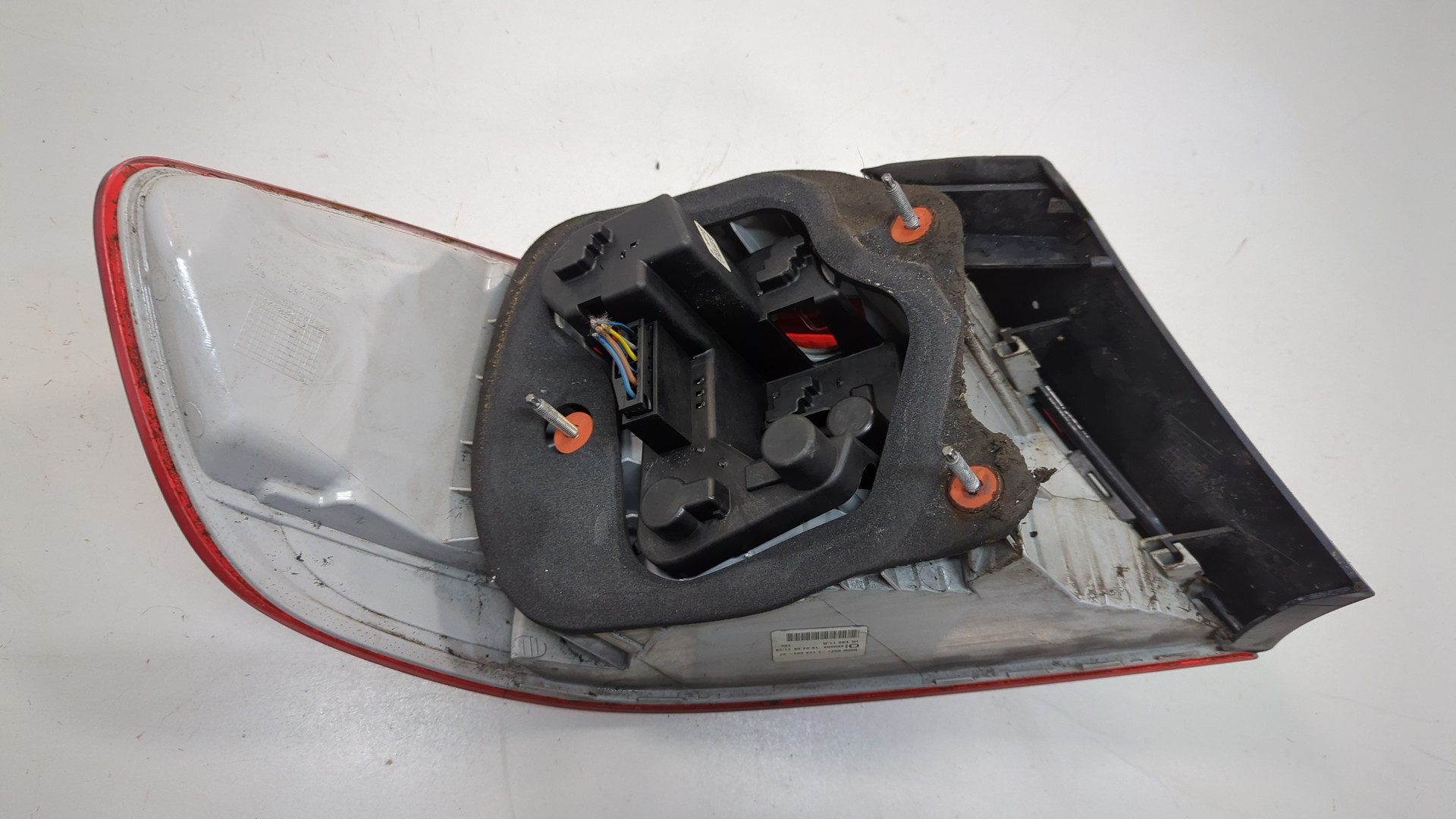 Фонарь задний правый