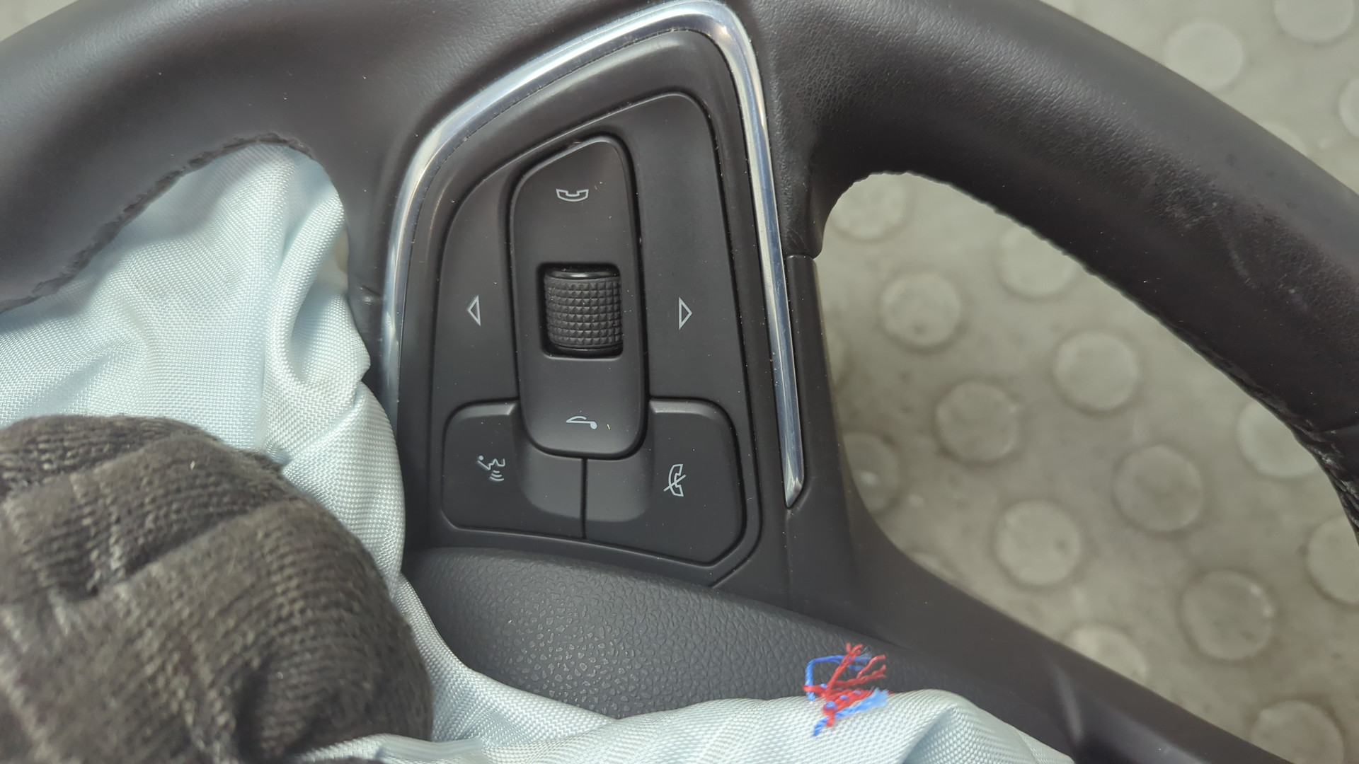 Рулевое колесо (руль)