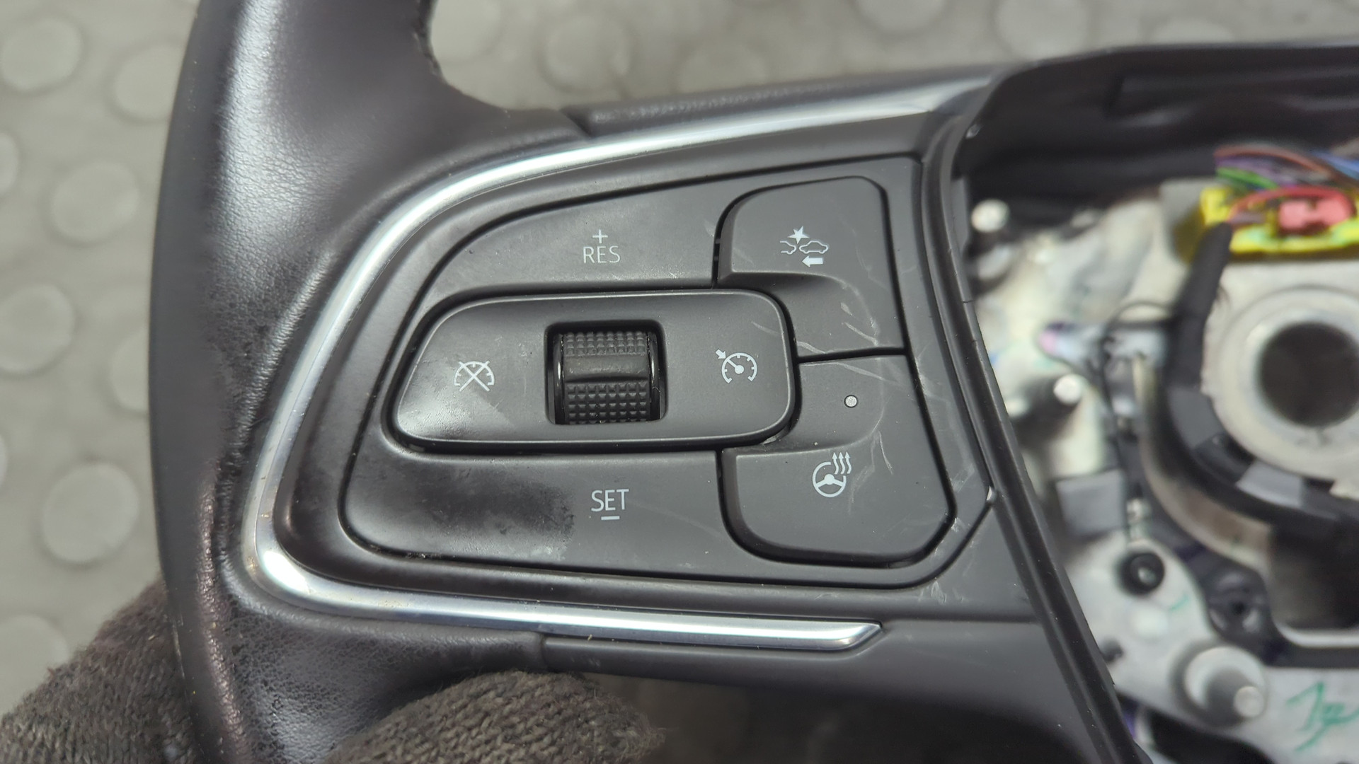 Рулевое колесо (руль)