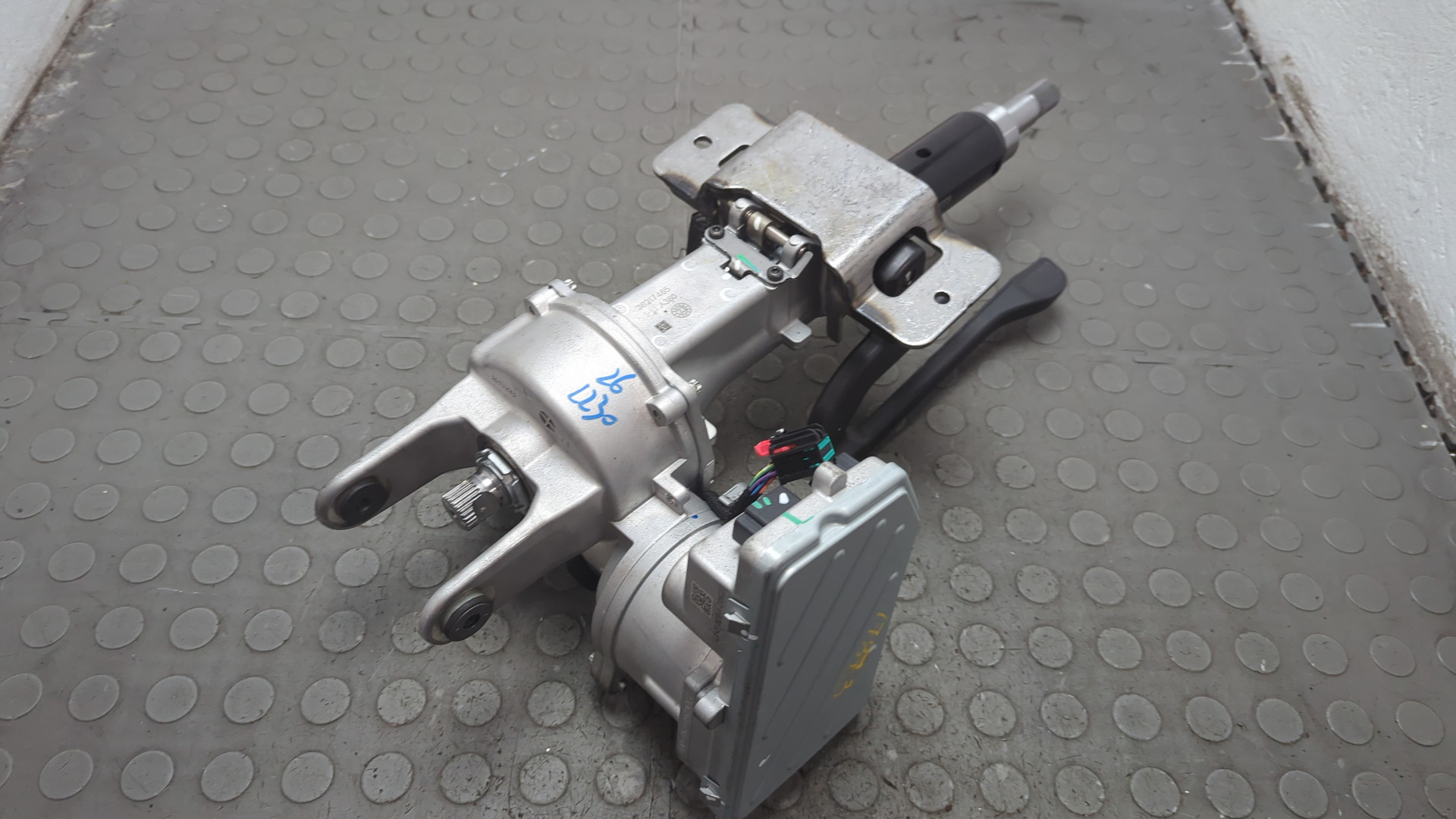 Серводвигатель рулевой рейки