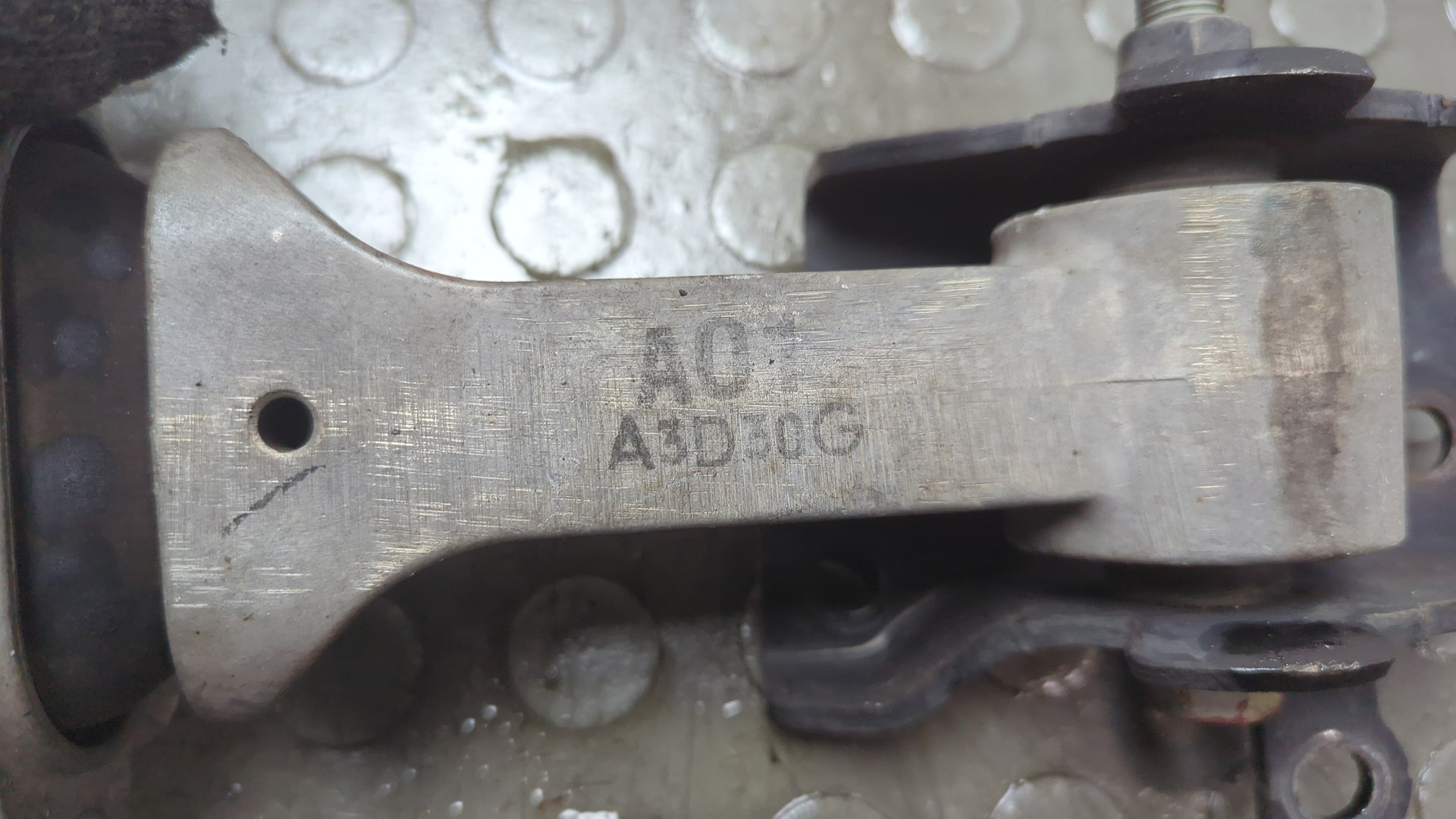 Опора двигателя