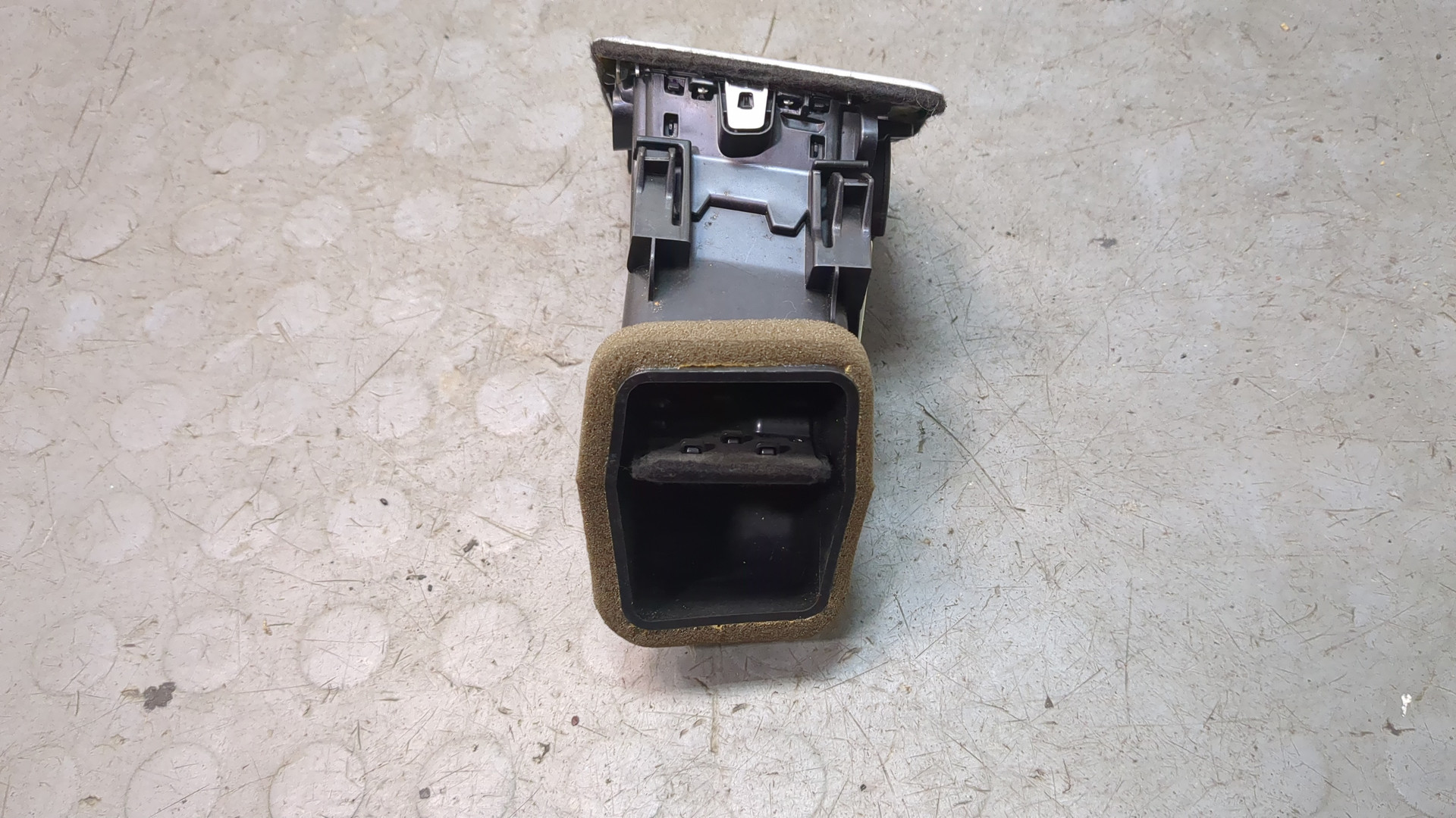 Дефлектор воздушный