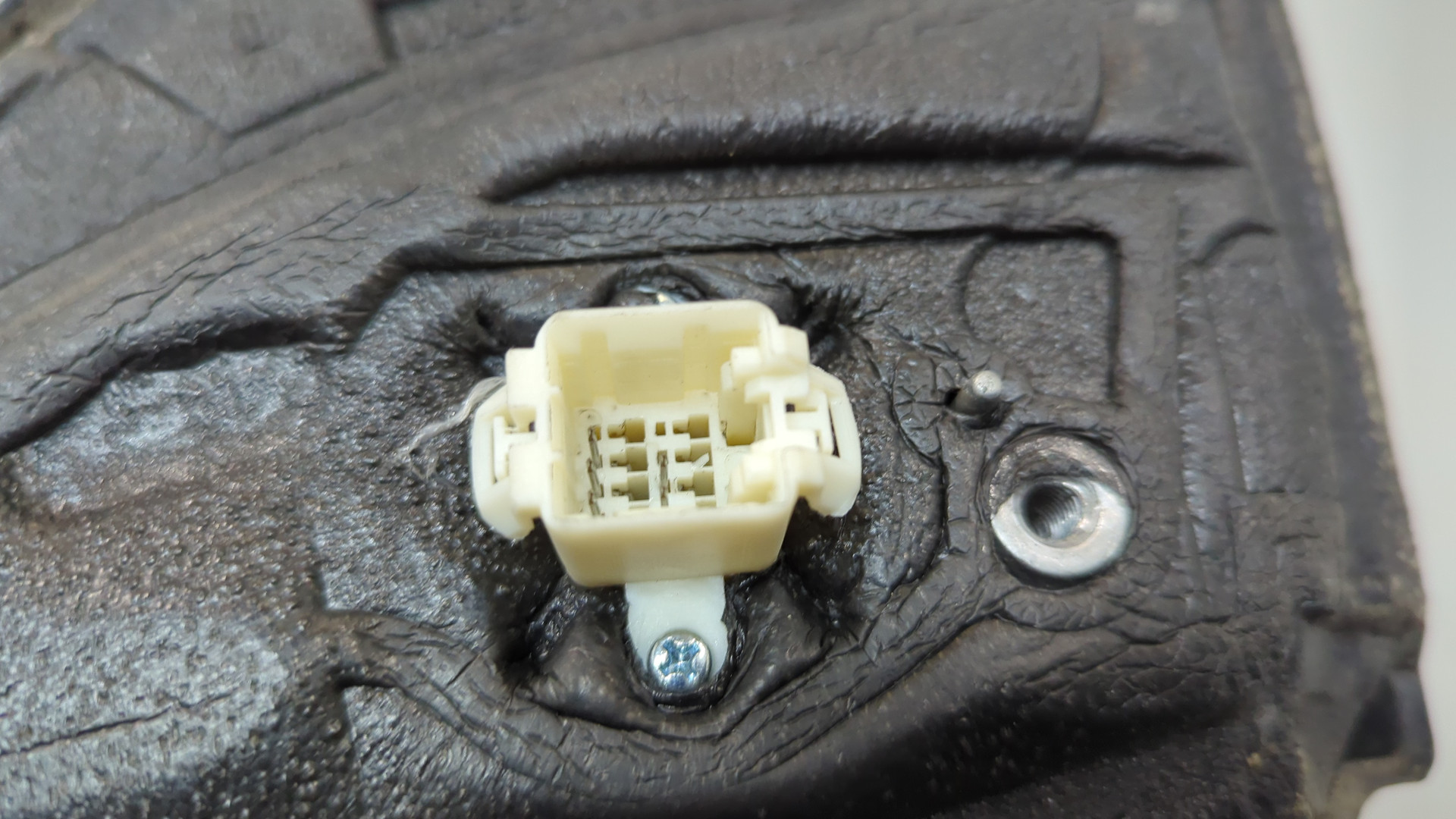 Зеркало левое электрическое