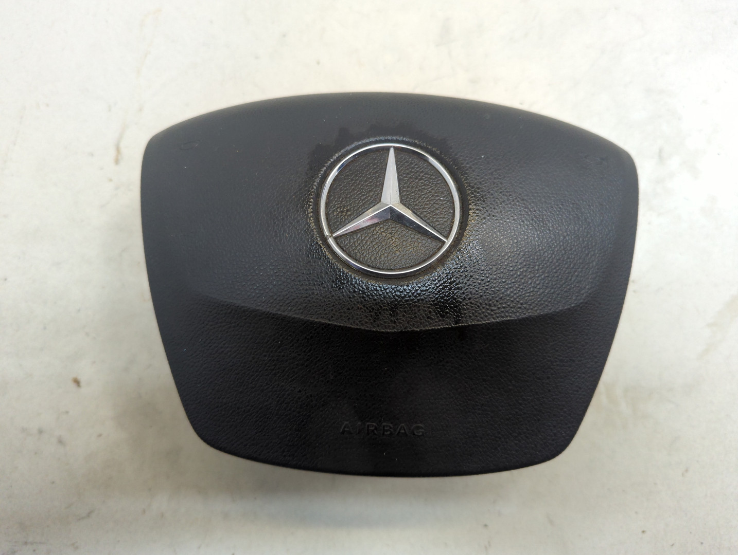 Подушка безопасности в рулевое колесо