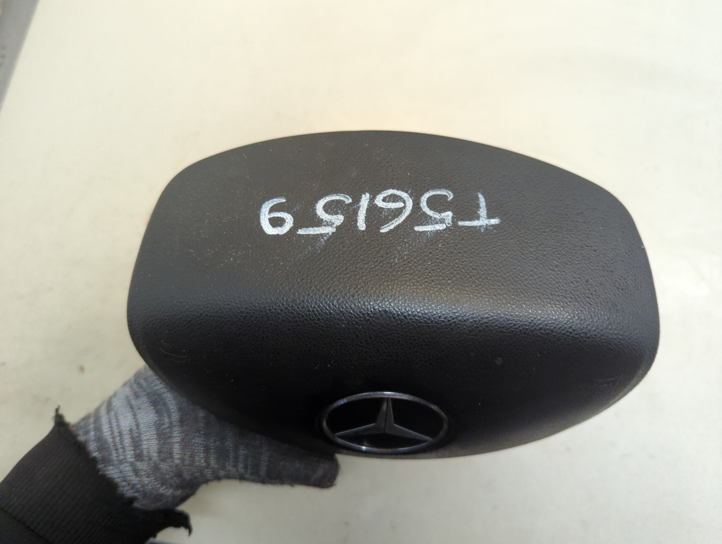 Подушка безопасности в рулевое колесо