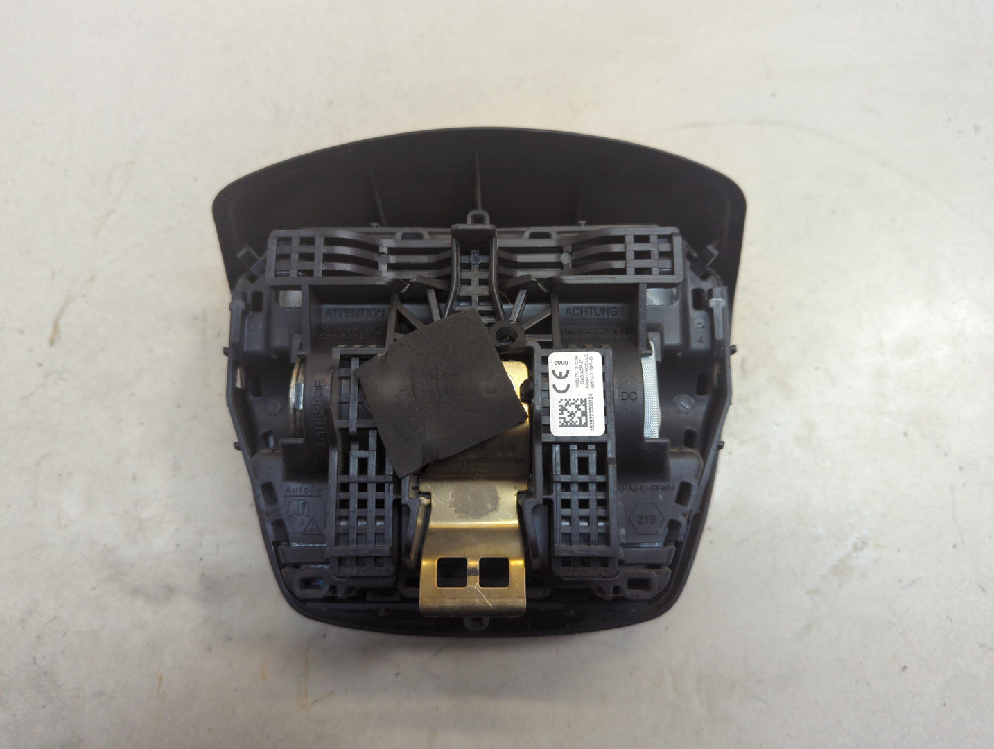 Подушка безопасности в рулевое колесо