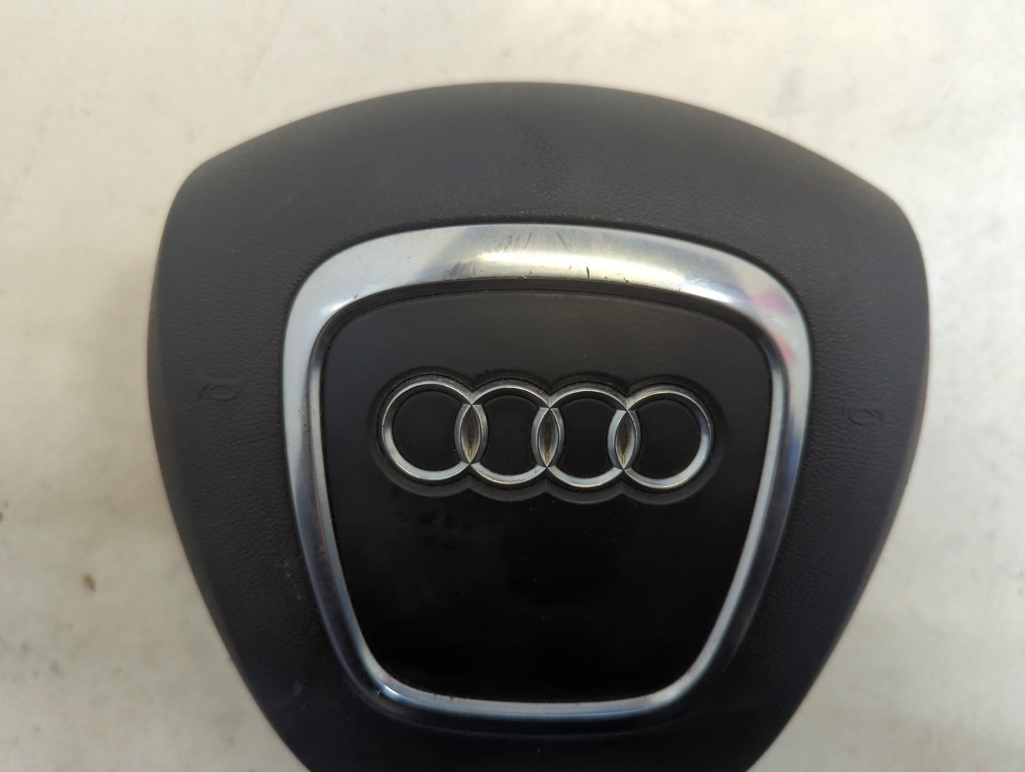 Подушка безопасности в рулевое колесо