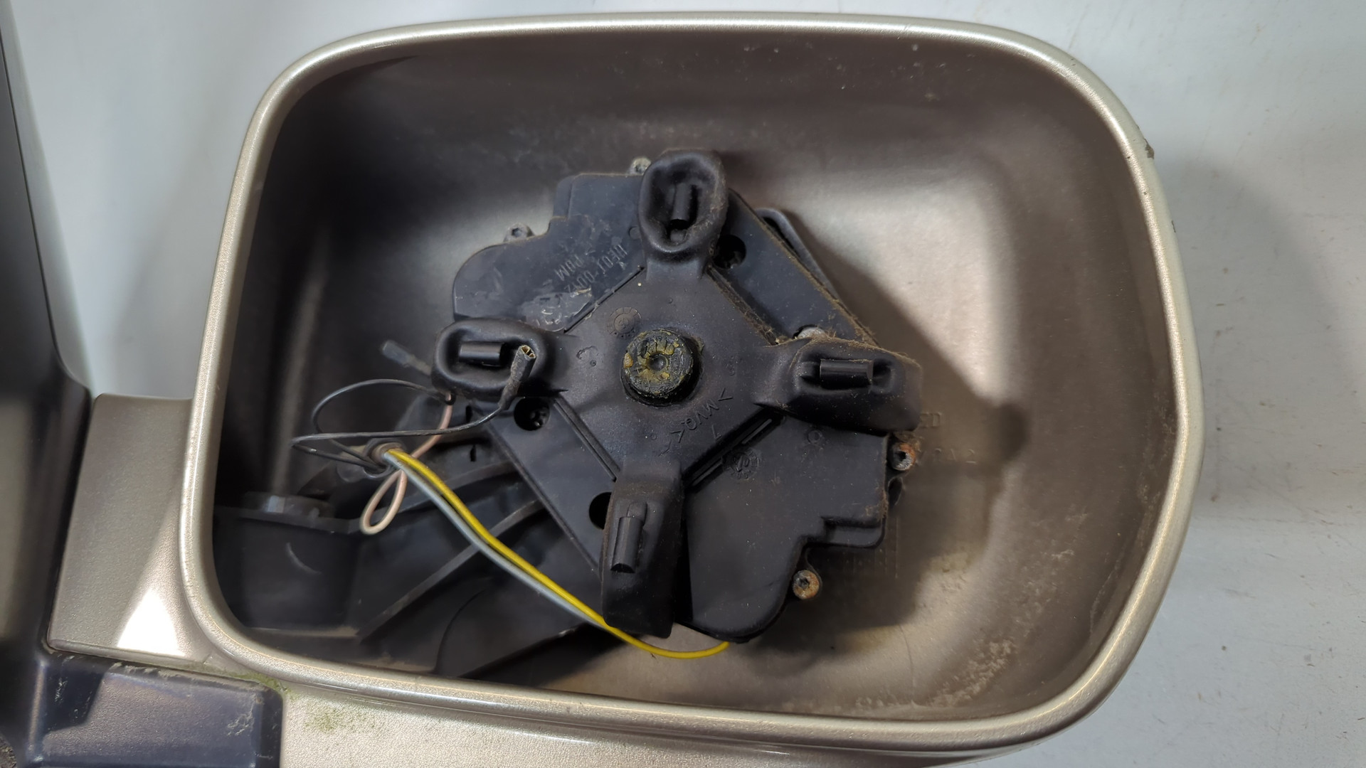 Зеркало правое электрическое