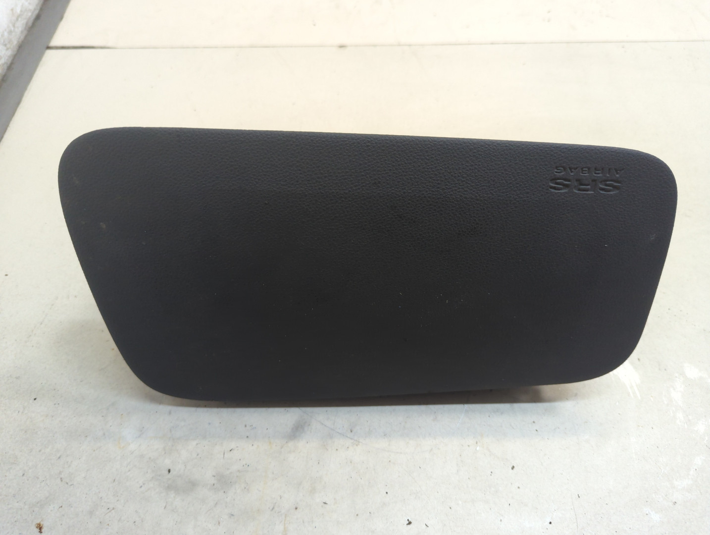 Подушка безопасности пассажирская (в торпедо)