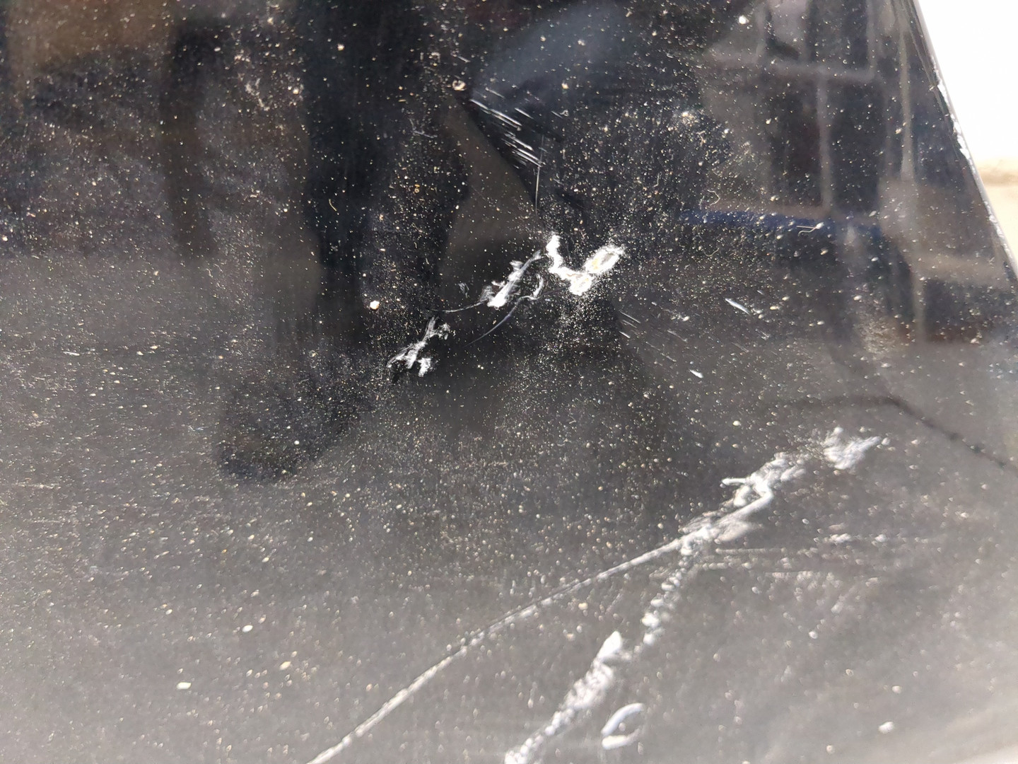 Крыло переднее правое